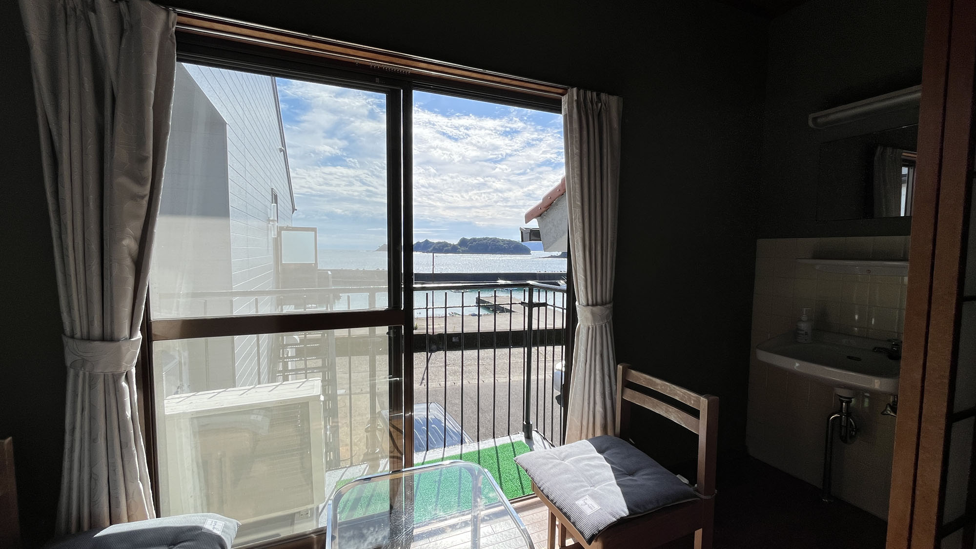 【和室8畳+ベランダ付】オーシャンビューなのでお部屋から海が見えます