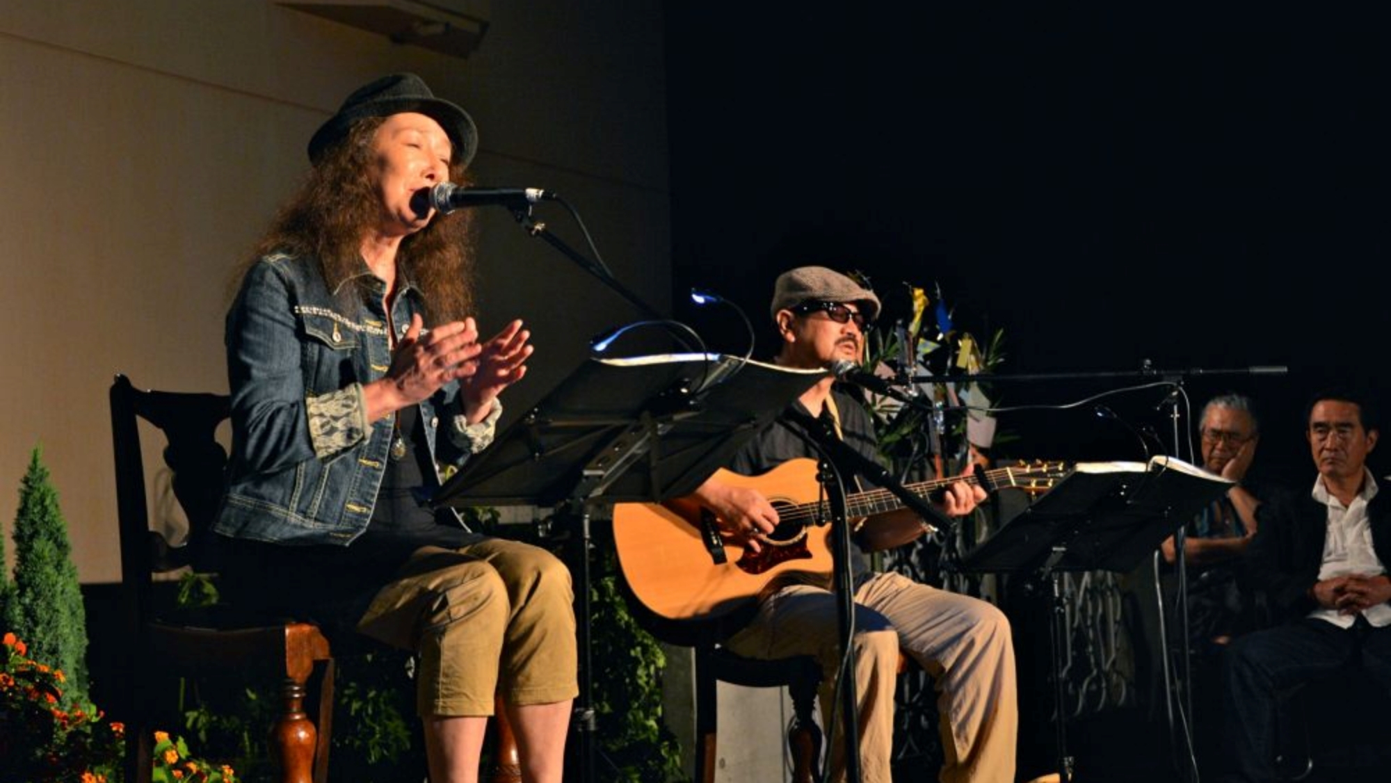 *【ライブステージ】心地よいギターと歌声に酔いしれる時間