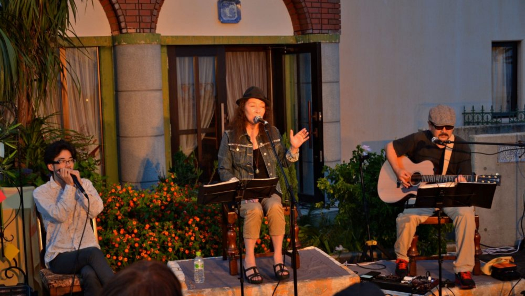 *【屋外ライブ】夕暮れ時の屋外ライブで心癒される時間を