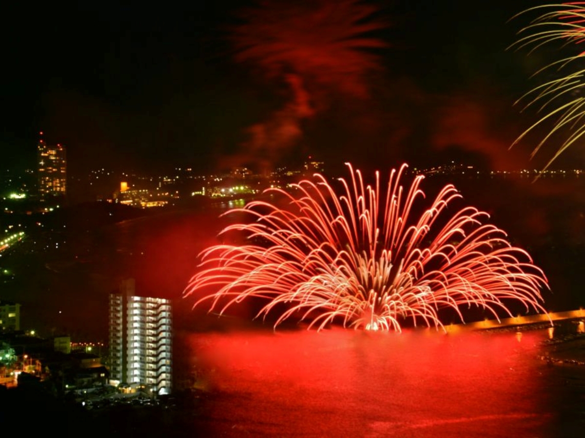 *【花火大会】胸高鳴る光と音の感動体験をぜひ