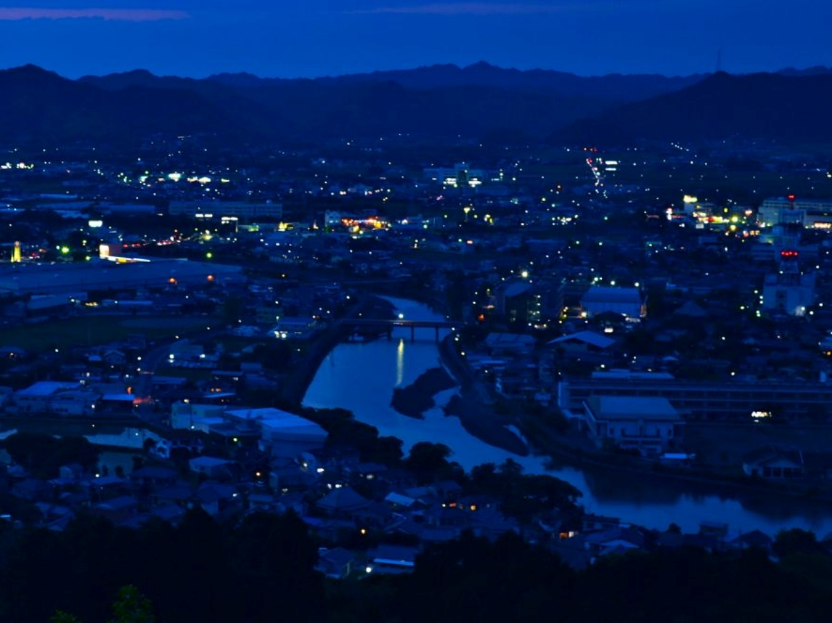 *【市街地（夜）】ロマンチックな夜景が旅の思い出に