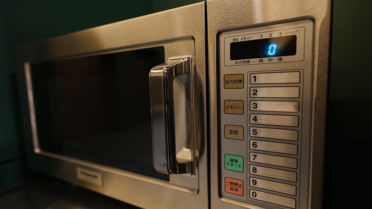 ロビーに電子レンジございます