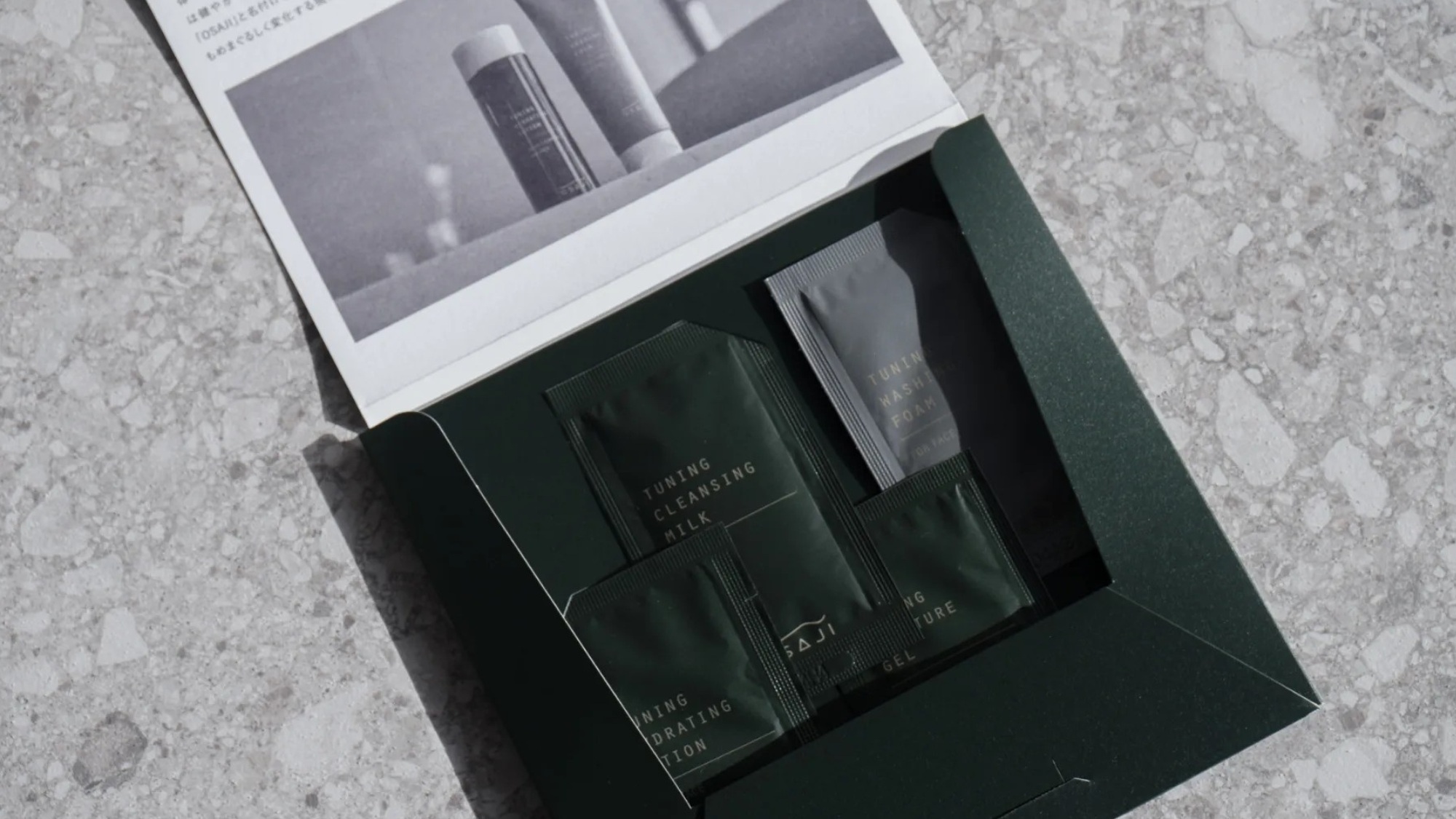 Room Amenities.　「OSAJI」スキンケアセット