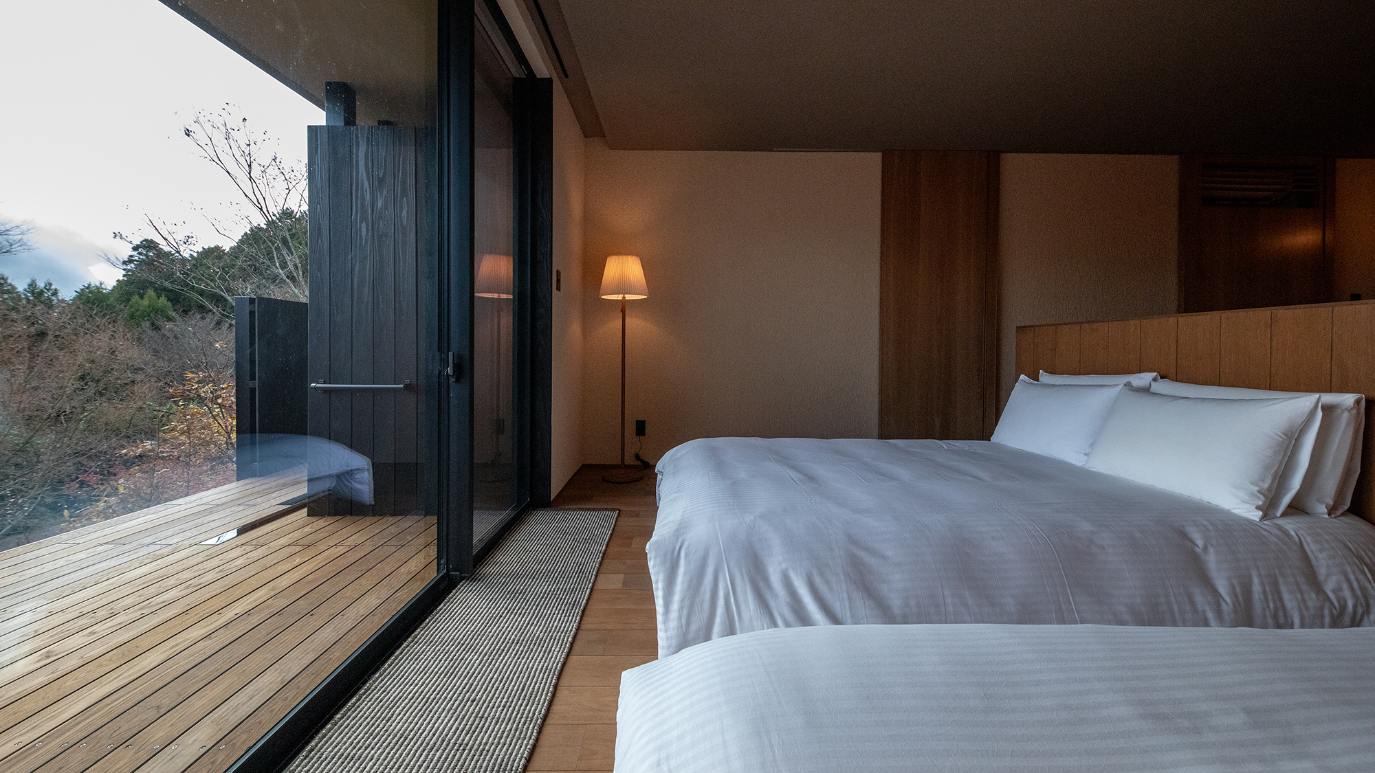 MODA 06. / MODA 07. ベッドに身を任せる瞬間から、旅の余韻が広がる