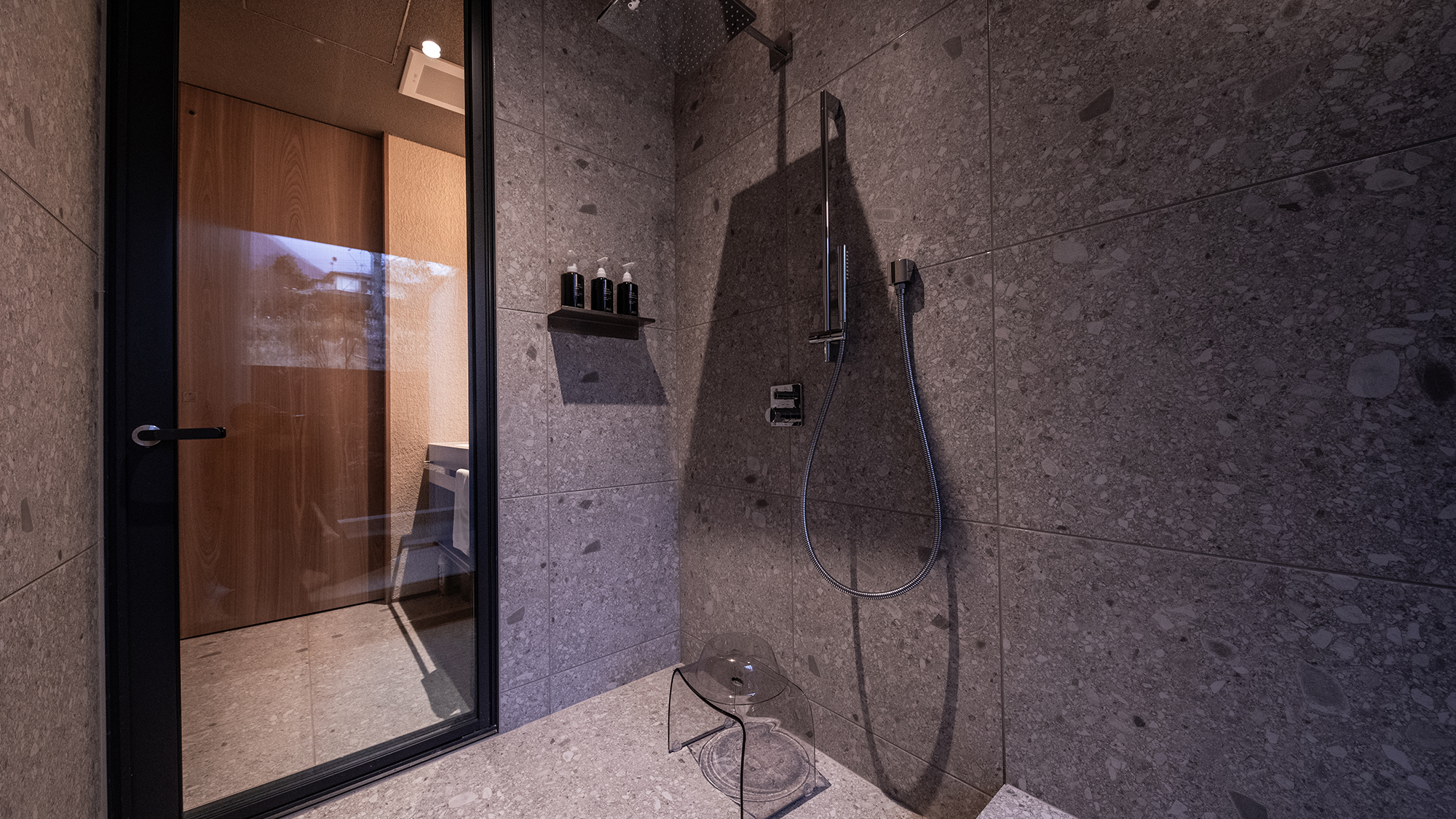 MODA 01. / MODA 02. 水回りまで美意識が息づく、上質な浴室空間