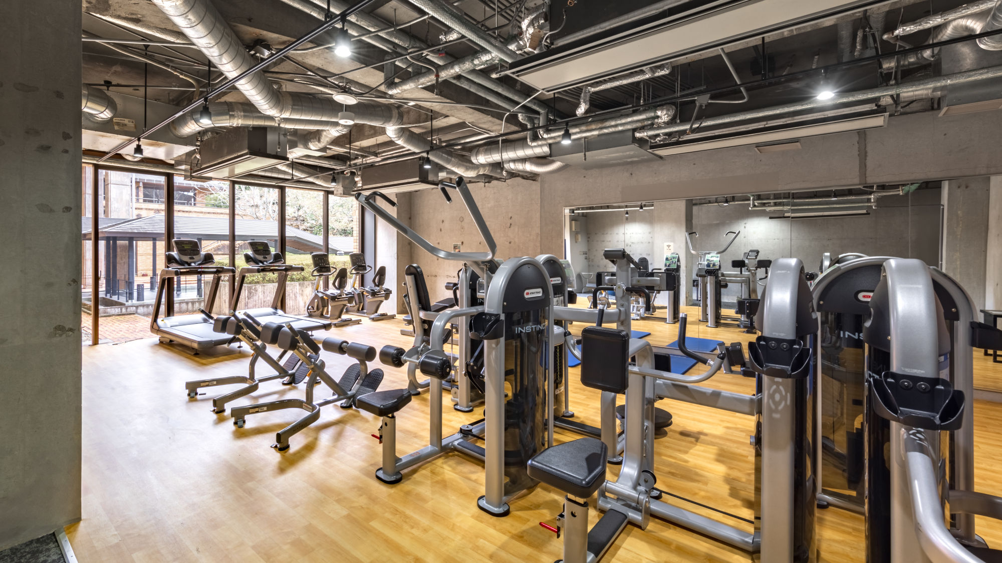 敷地内【千の杜】ジム