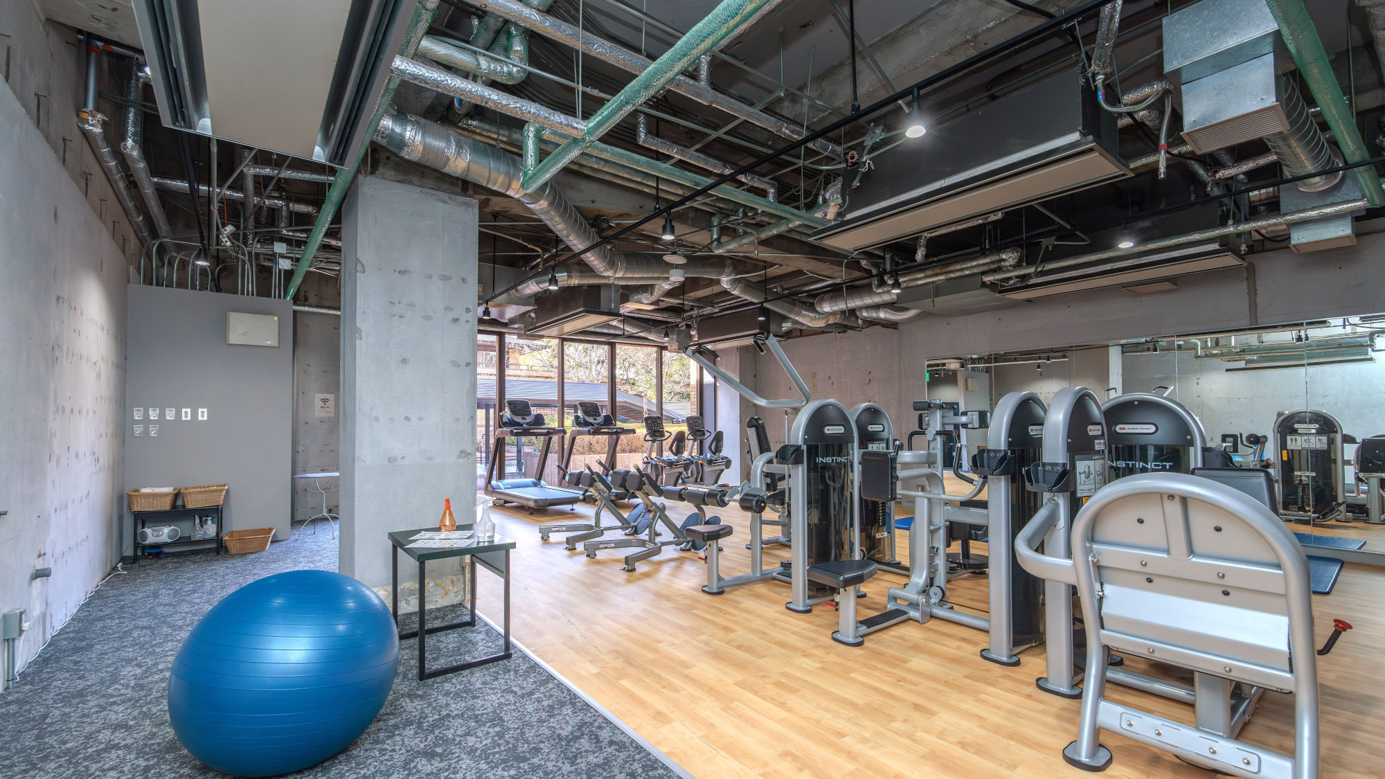 敷地内【千の杜】ジム