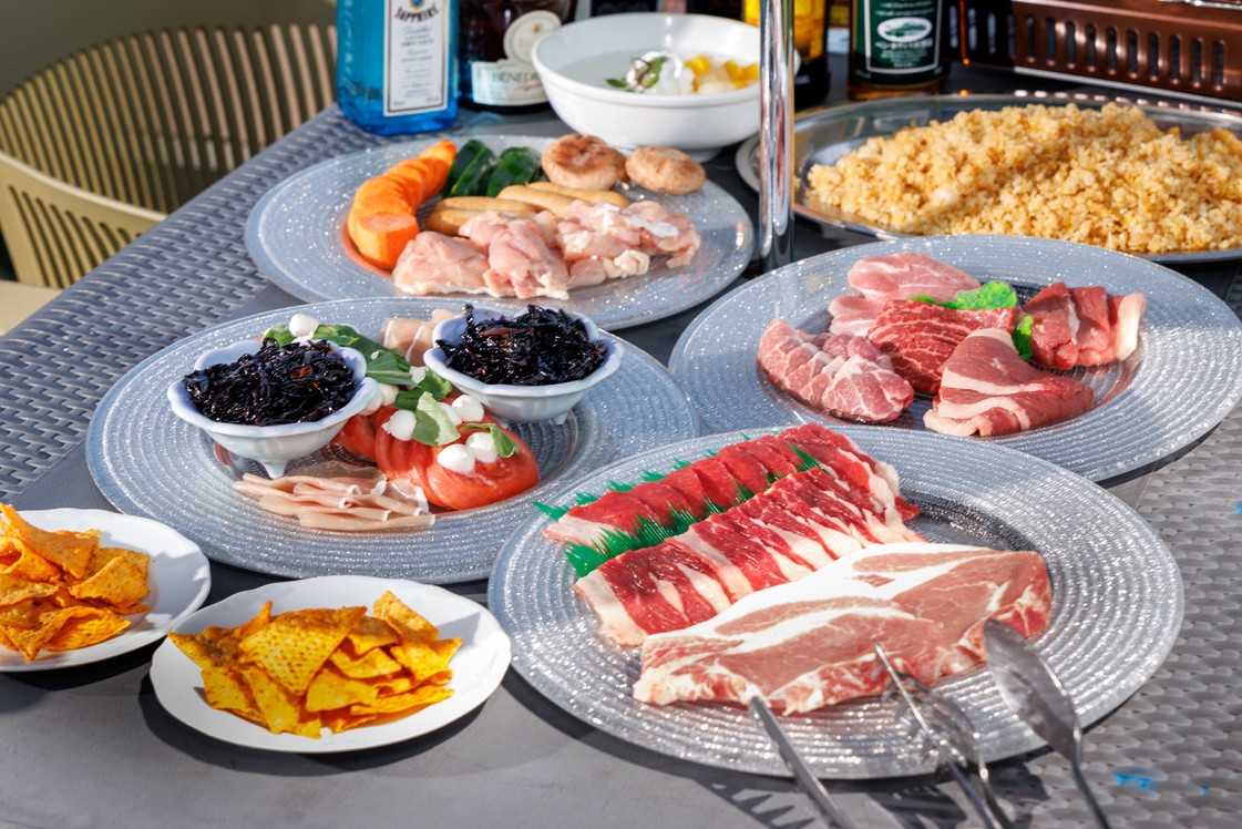 【BBQ付き】夕食はホテル屋上で海風を浴びながらシーサイドBBQ！ーワンコイン朝食付ー