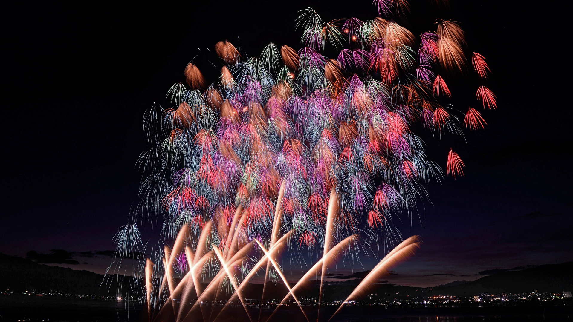 諏訪湖の花火