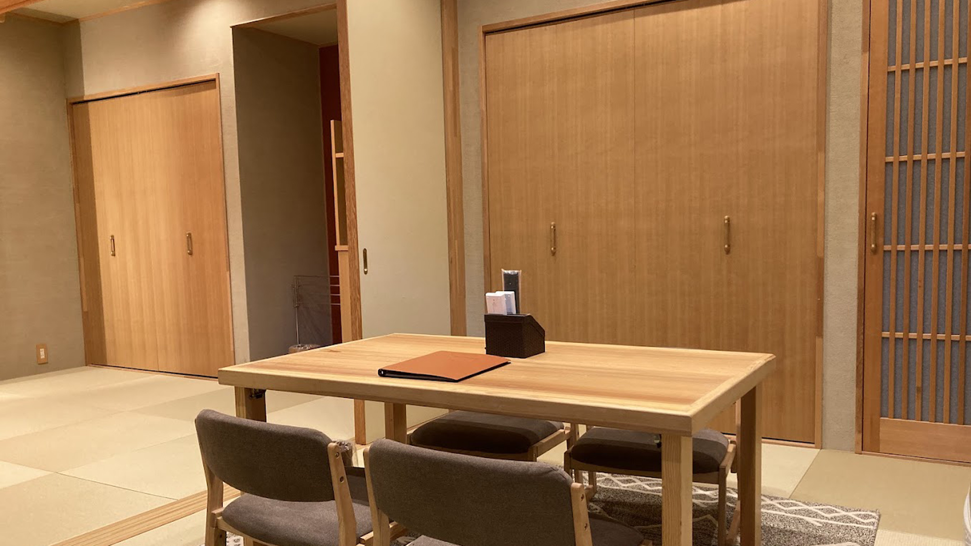 和室６＋８畳（トイレ・洗面・お風呂はついていないお部屋です）