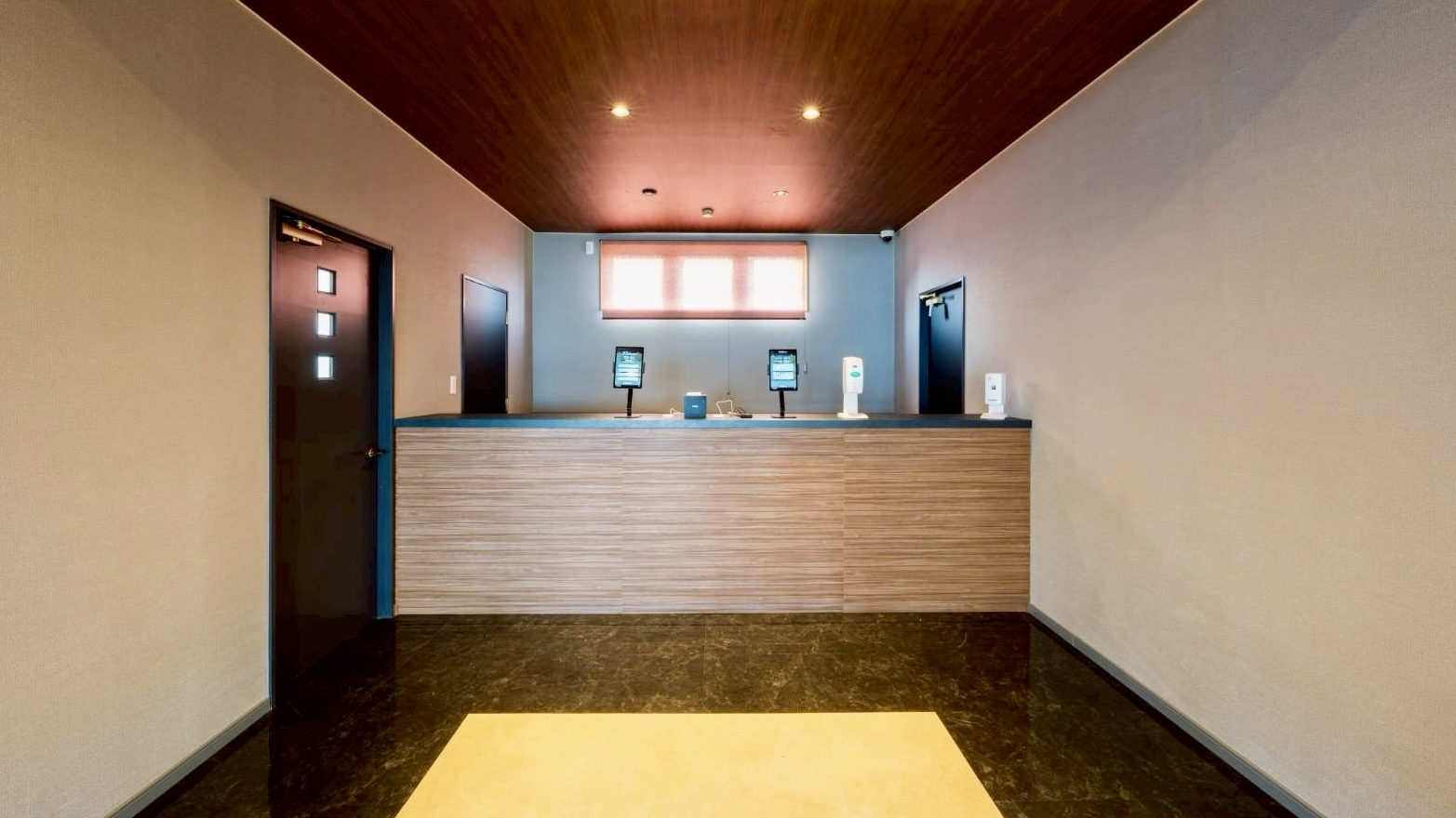 フロント・ロビー