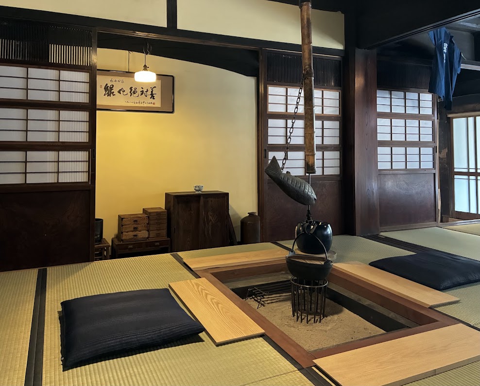 団欒の間①(8帖)