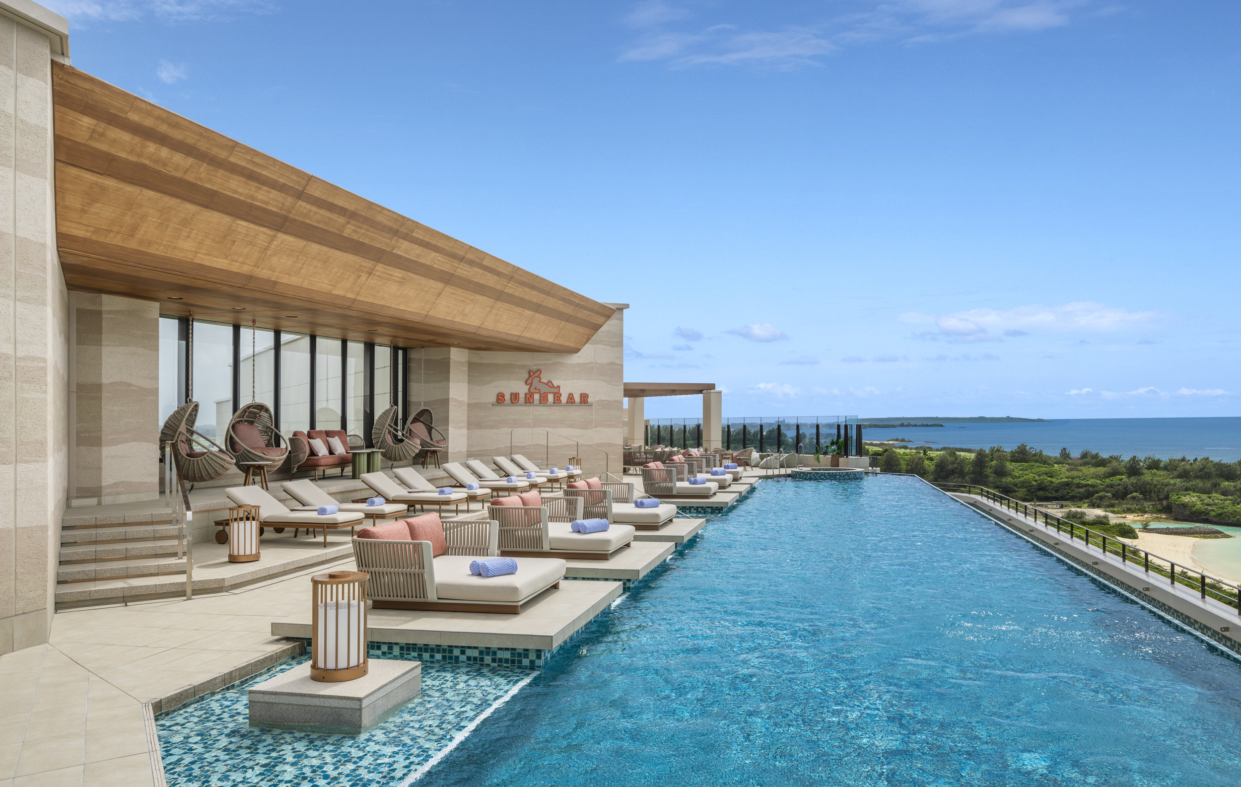 ルーフトッププール