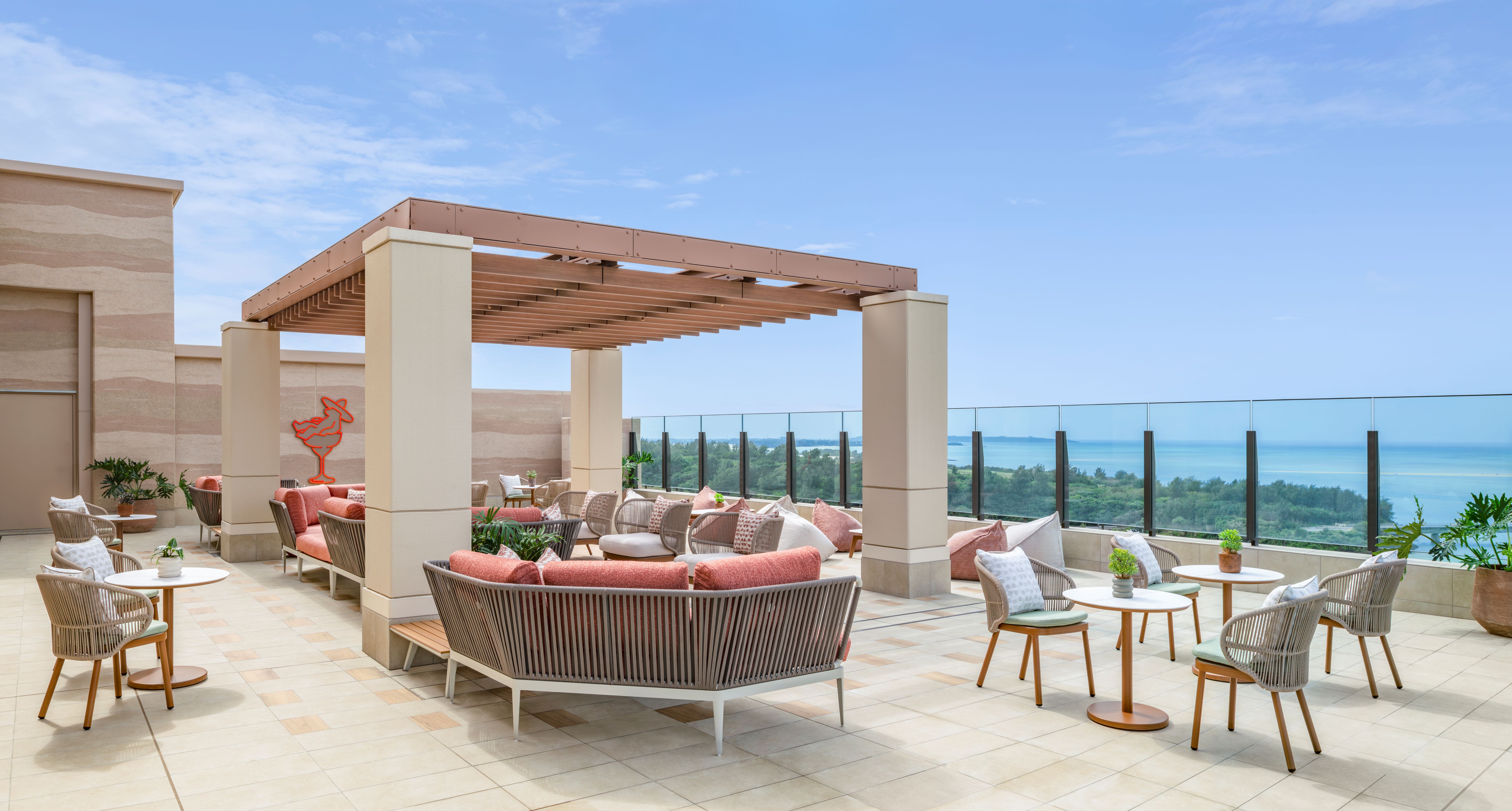 SUNBEAR DAY CLUB（サンベア デイクラブ） （ルーフトップバー）