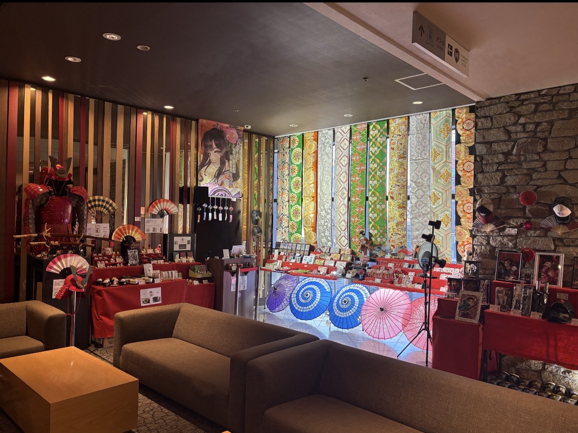 1階ロビー内のお土産屋さん