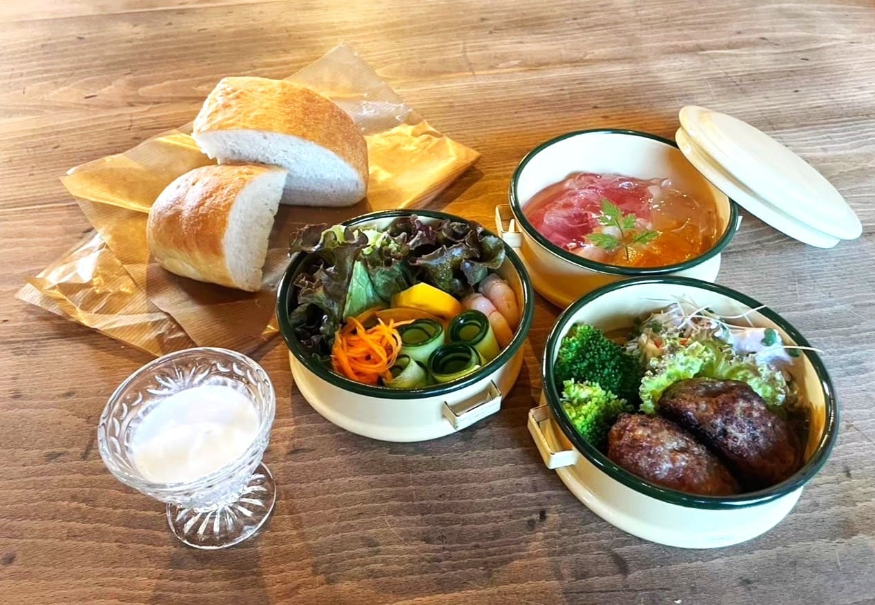 朝食バスケット