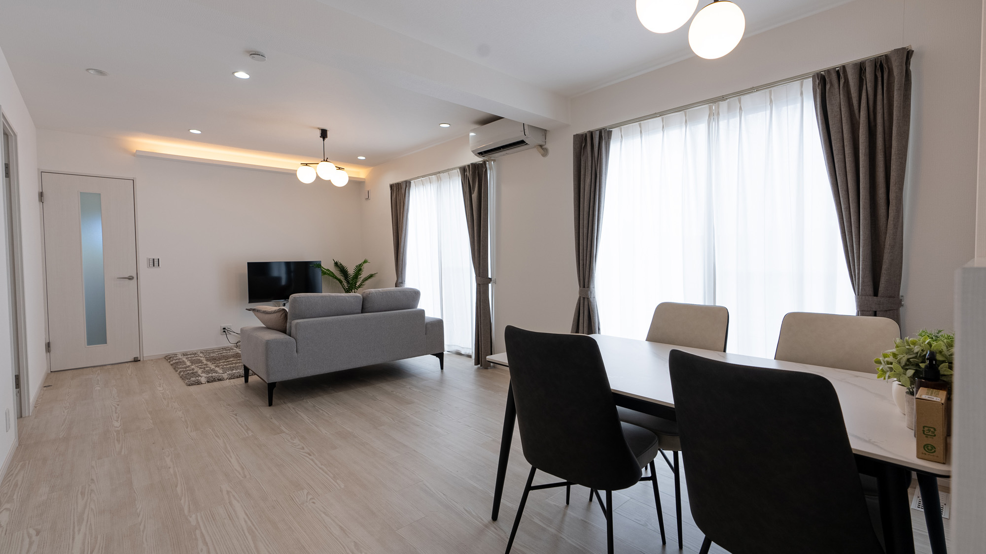 リビングダイニング