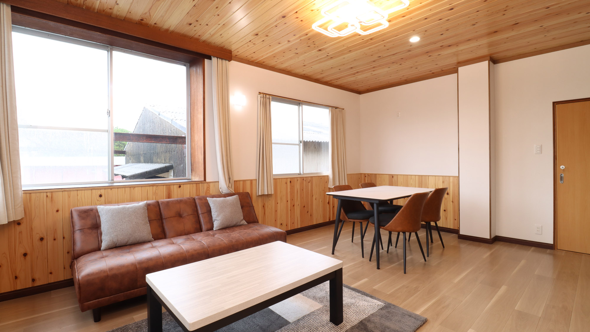 リビングダイニング