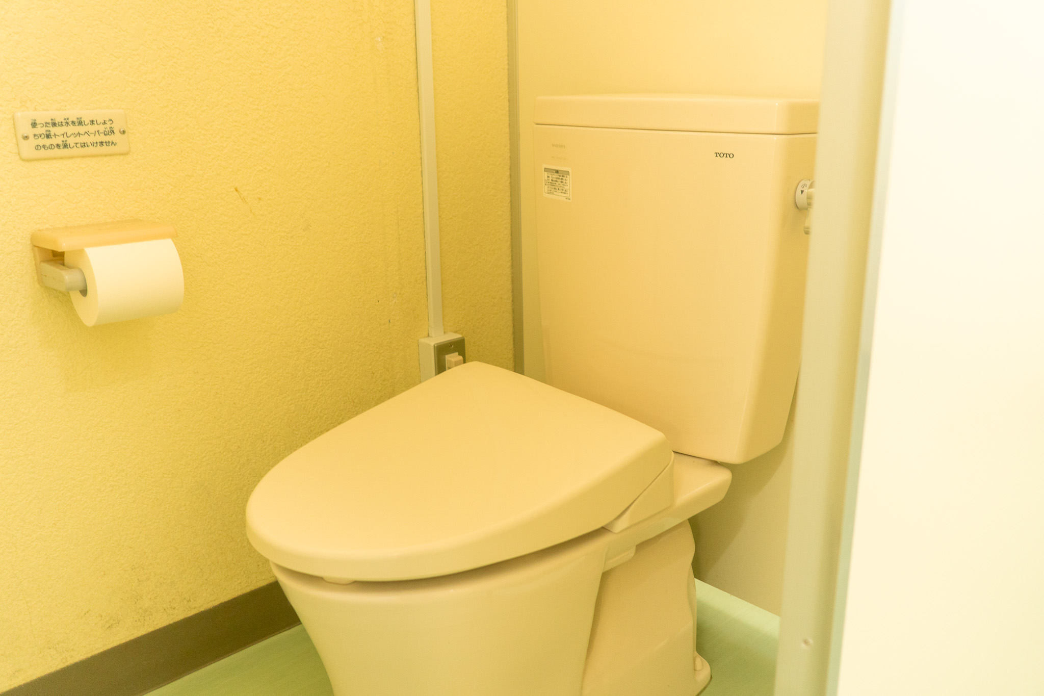 各トイレに洋式あり（女性2台、男性1台）