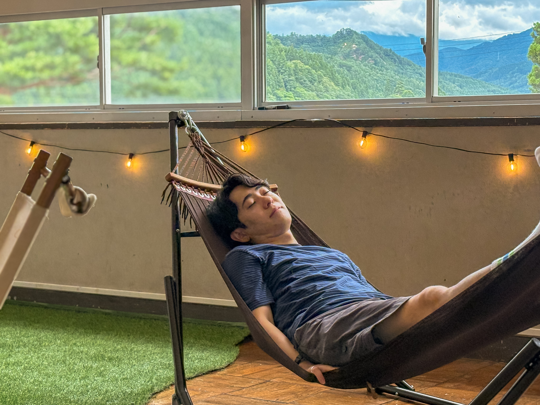 【教室グランピング】ハンモックでスローな雲の流れを感じる朝