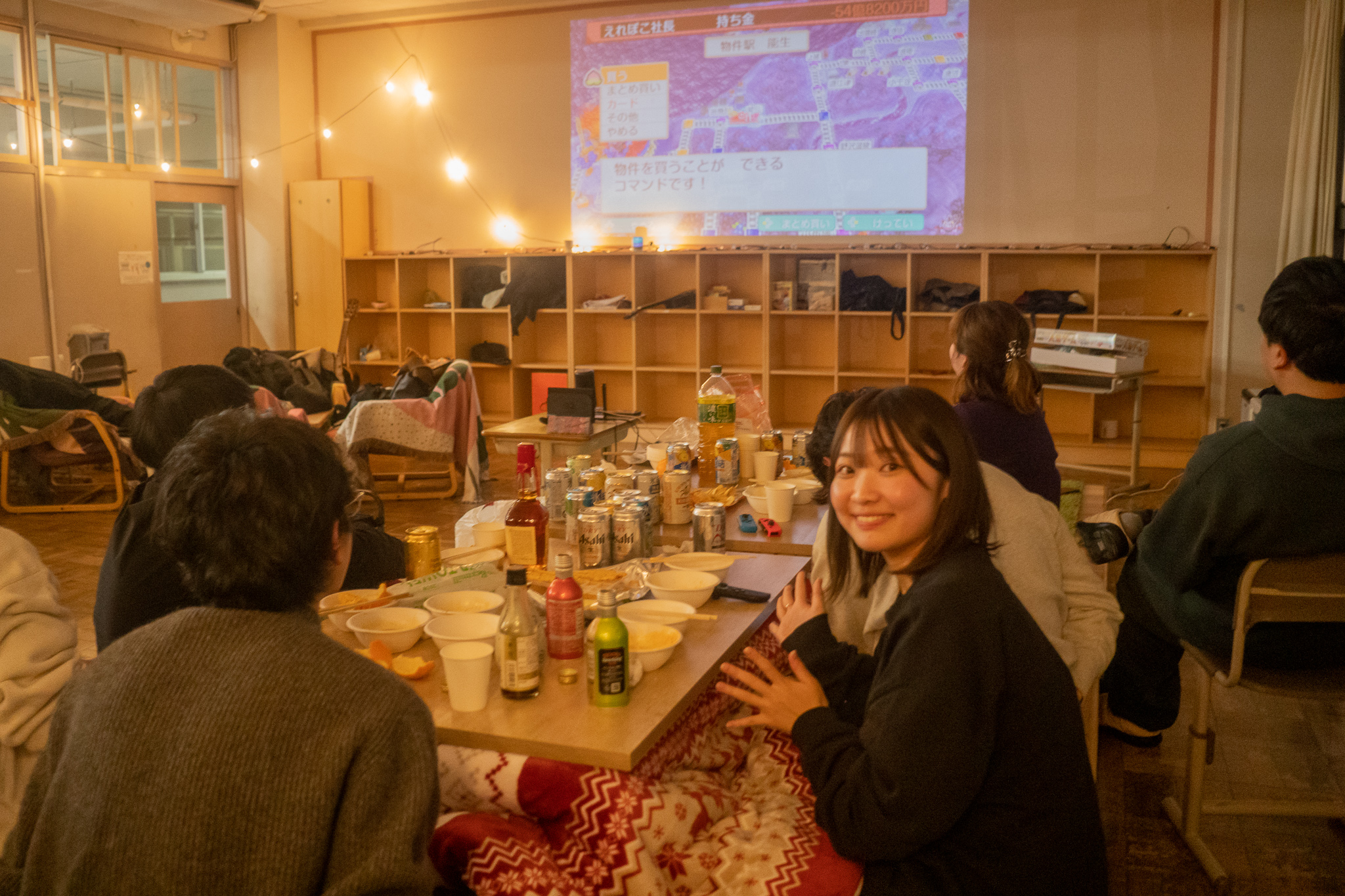 こたつでSwitch２！今日だけは学校でゲームしても怒られない！