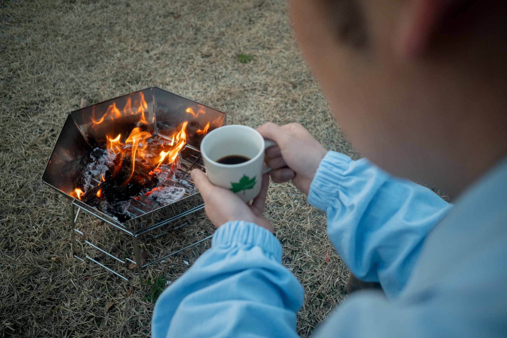 【スローな時間】新緑の山々と雲の流れを眺める午後。