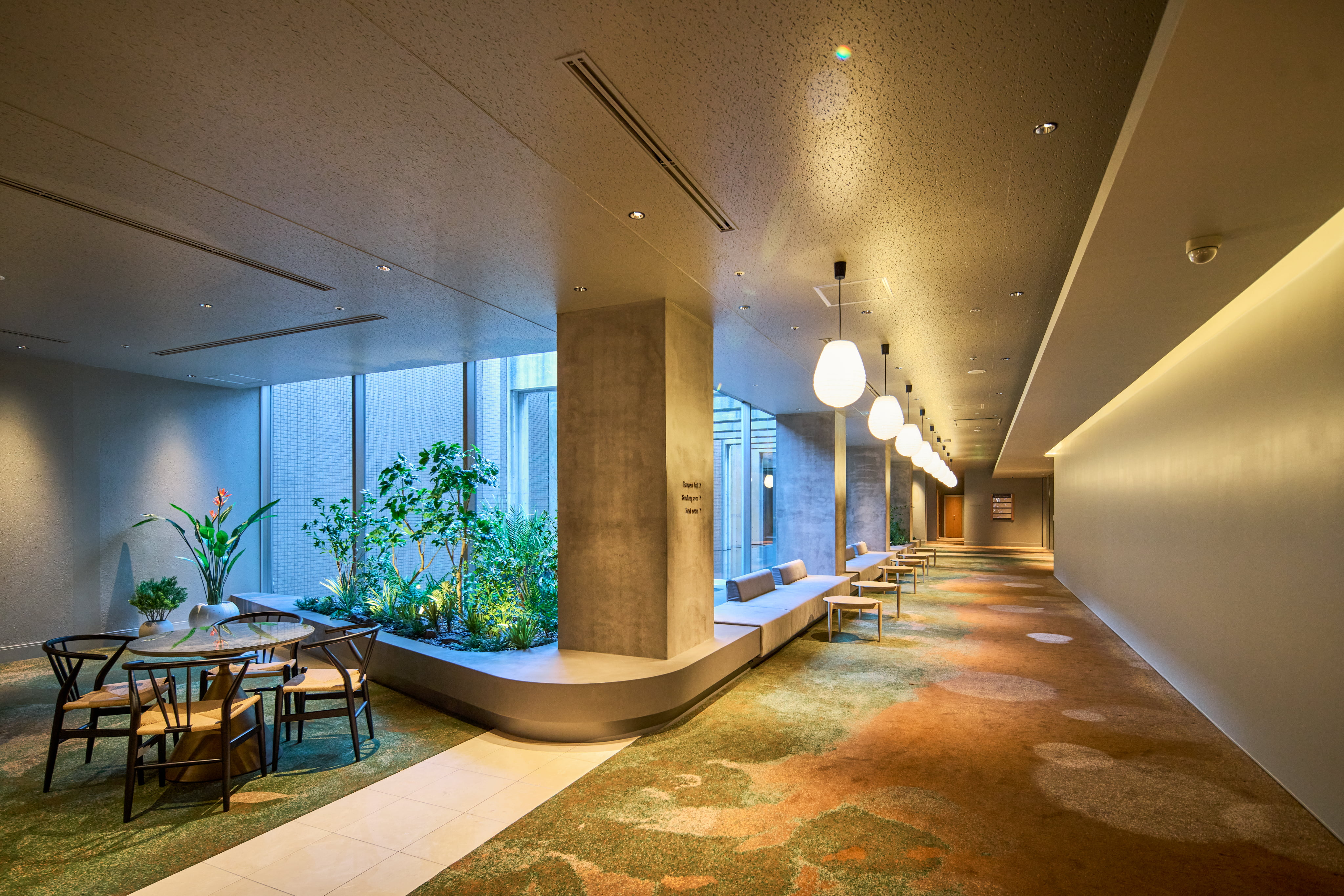 【3Fロビー廊下】