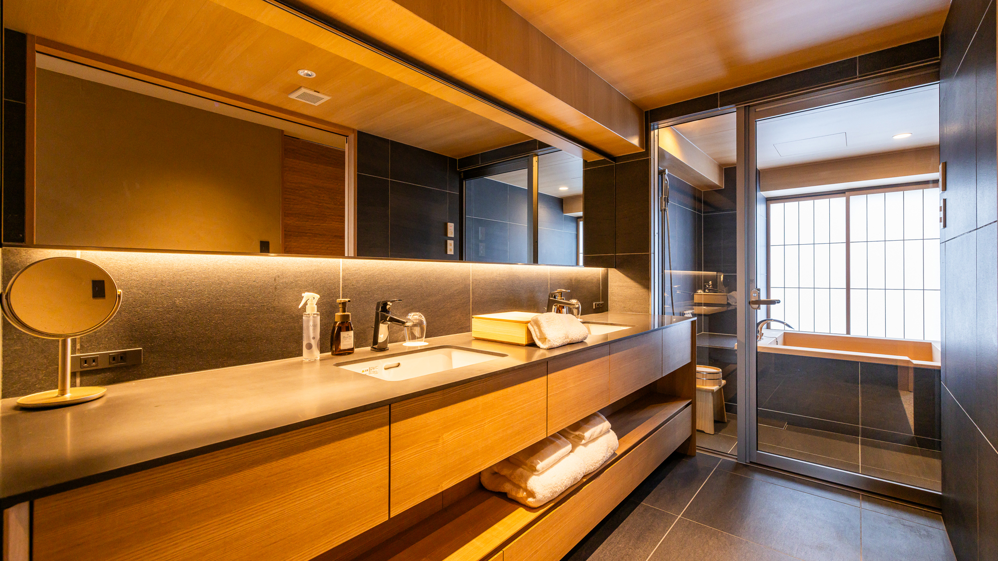 デラックスツインベッドルーム