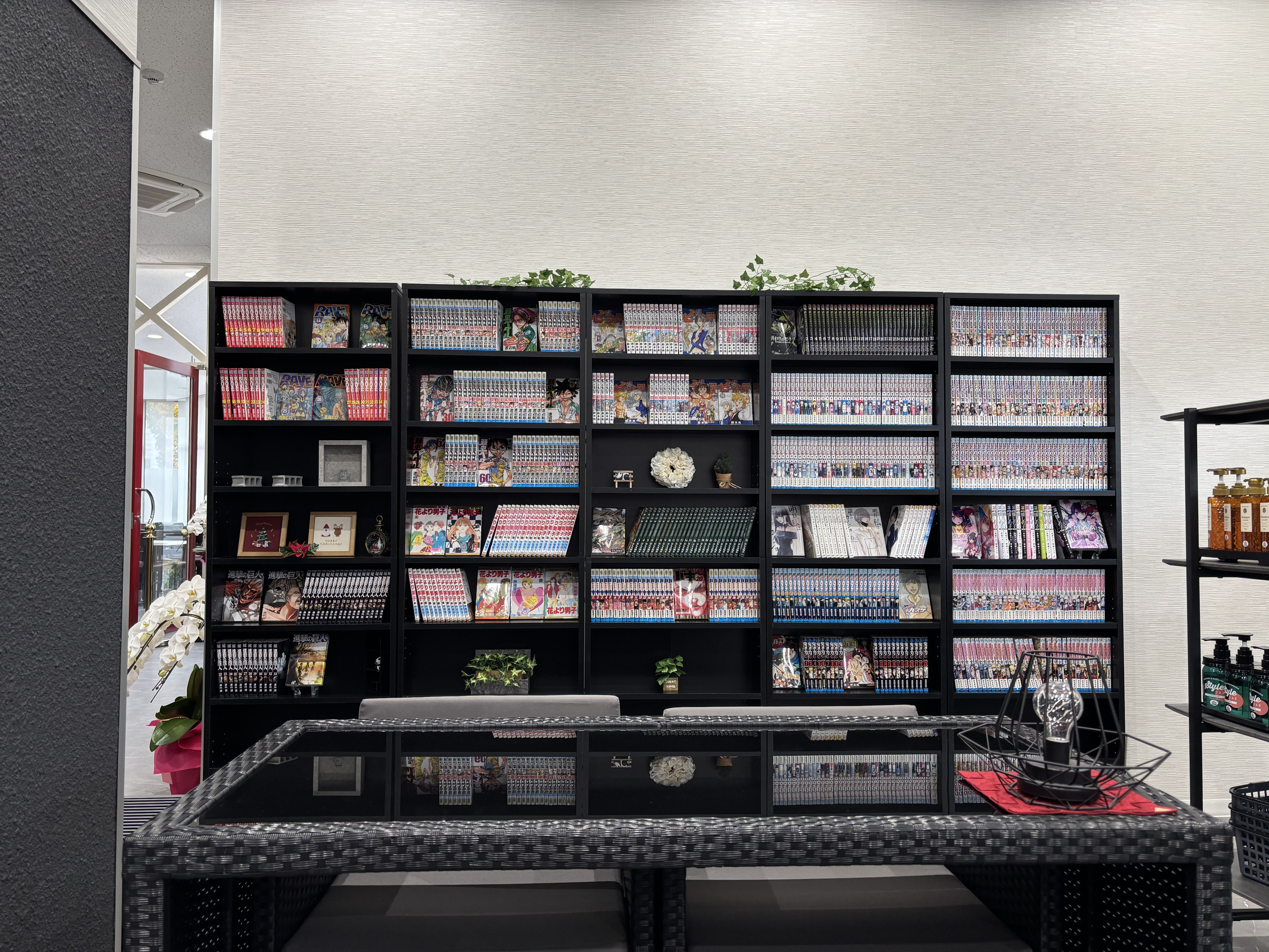 ロビー・漫画コーナー