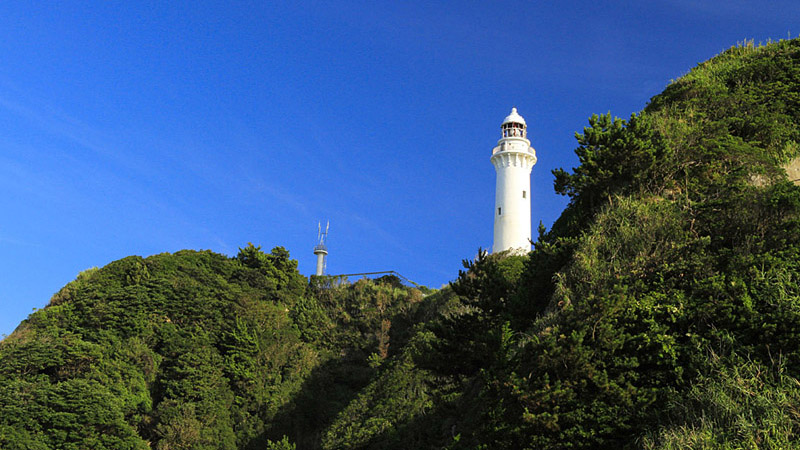 周辺観光　塩野崎灯台・美空ひばり歌碑