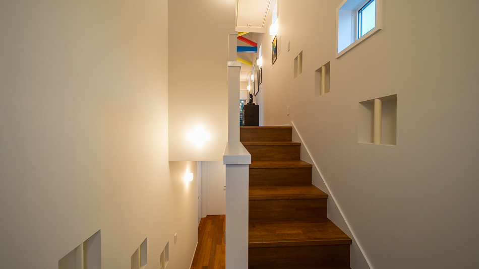 2階に寝室がございます