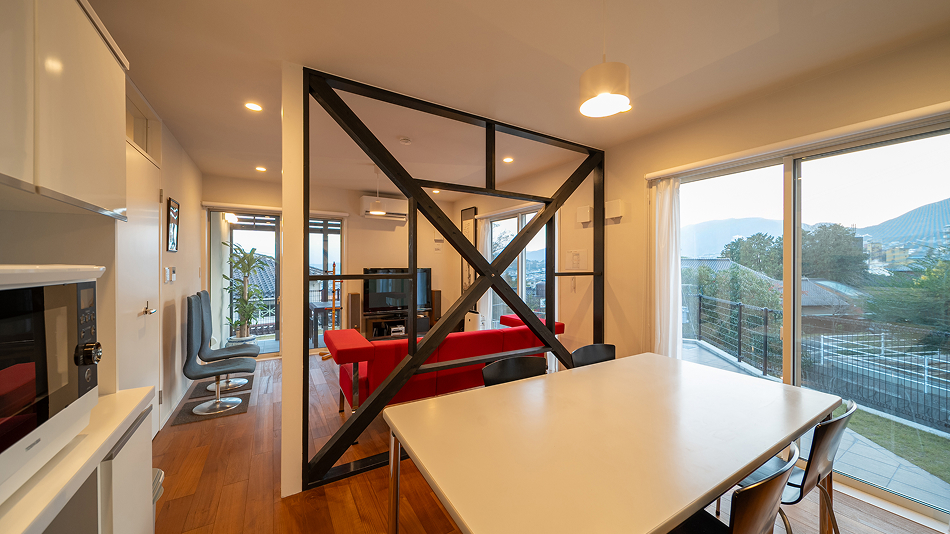 リビング/ダイニングエリア