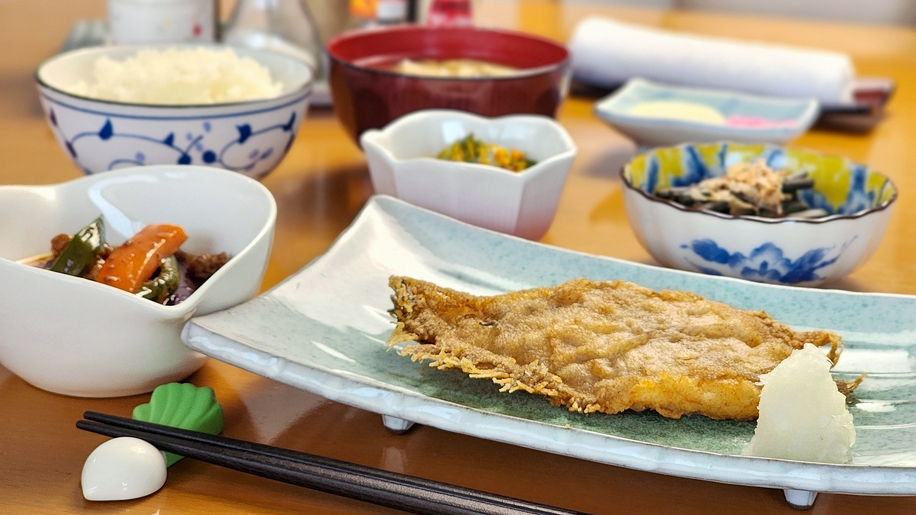 ■本館シングル　【1泊2食付き】ボリューム満点◎手作りごはんで元気チャージ！出張応援プラン