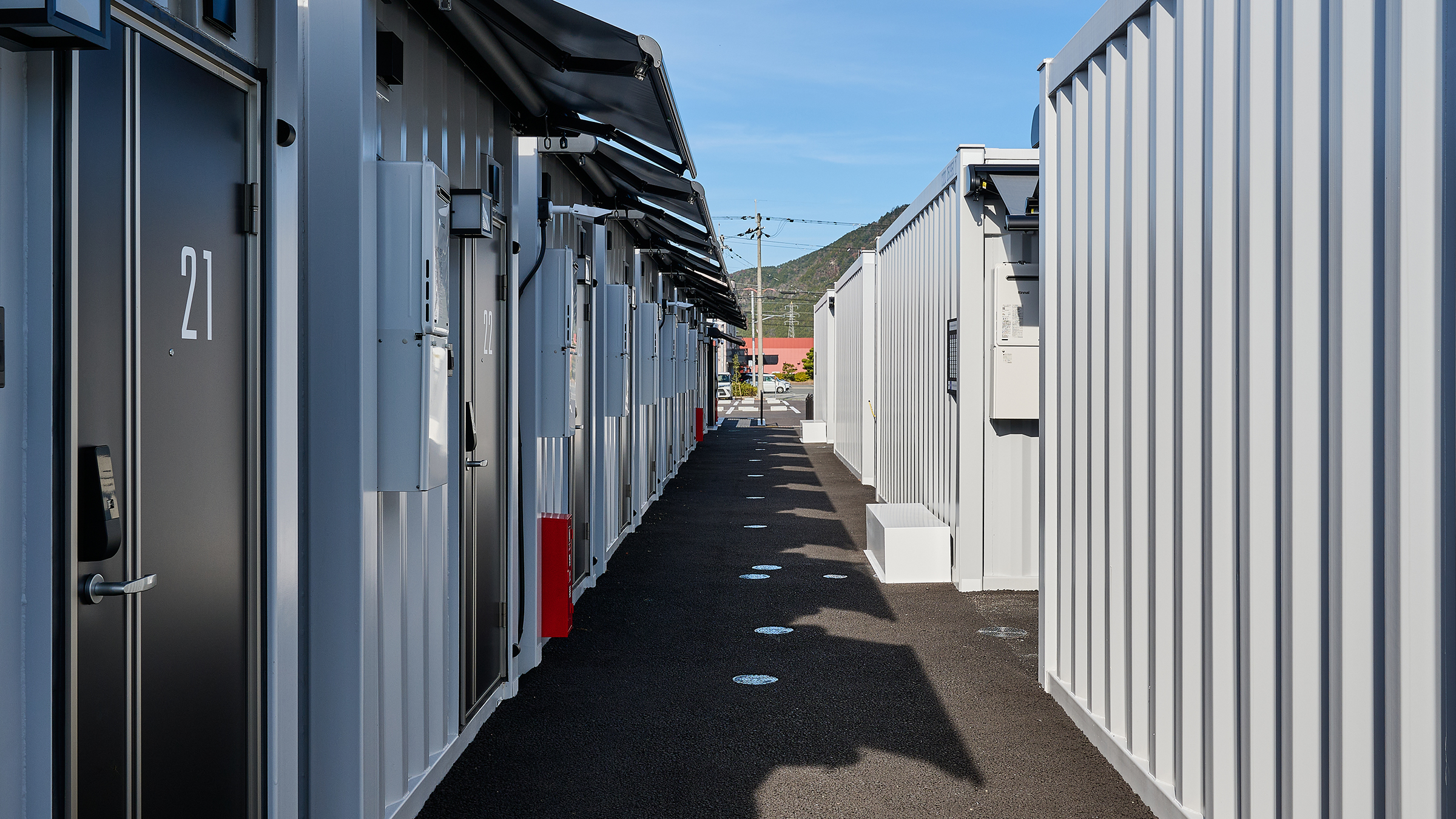 夜でも明るく安心！防犯カメラを複数設置しセキュリティ対策もバッチリ！