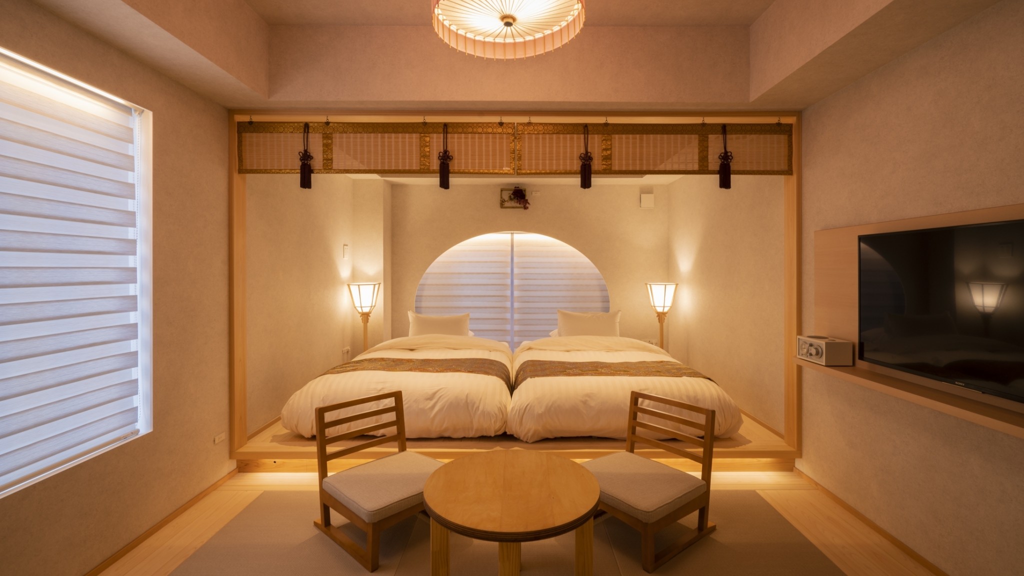 ホワイトルーム正面　16:9