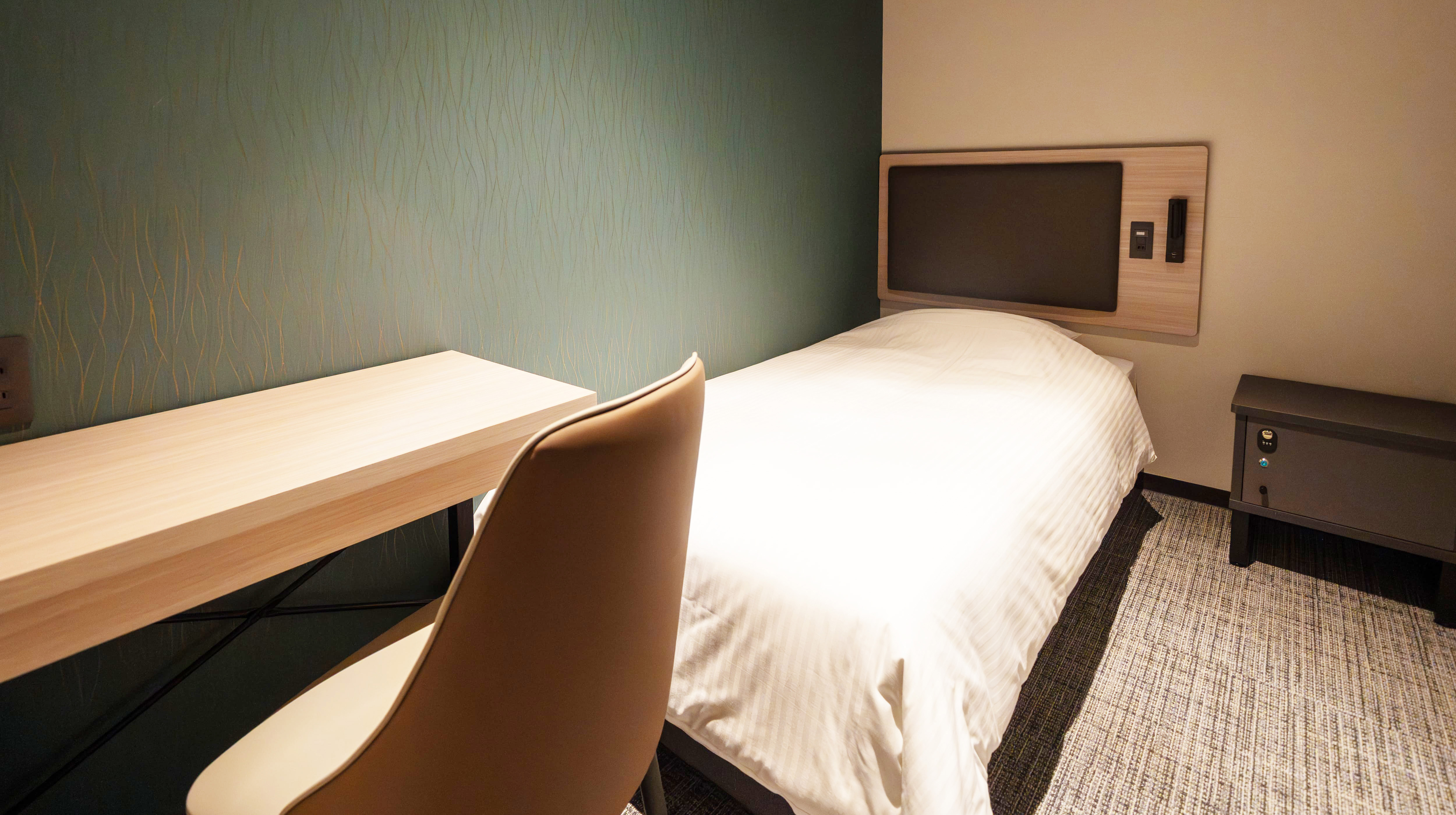 キャビンルーム(デスク有)