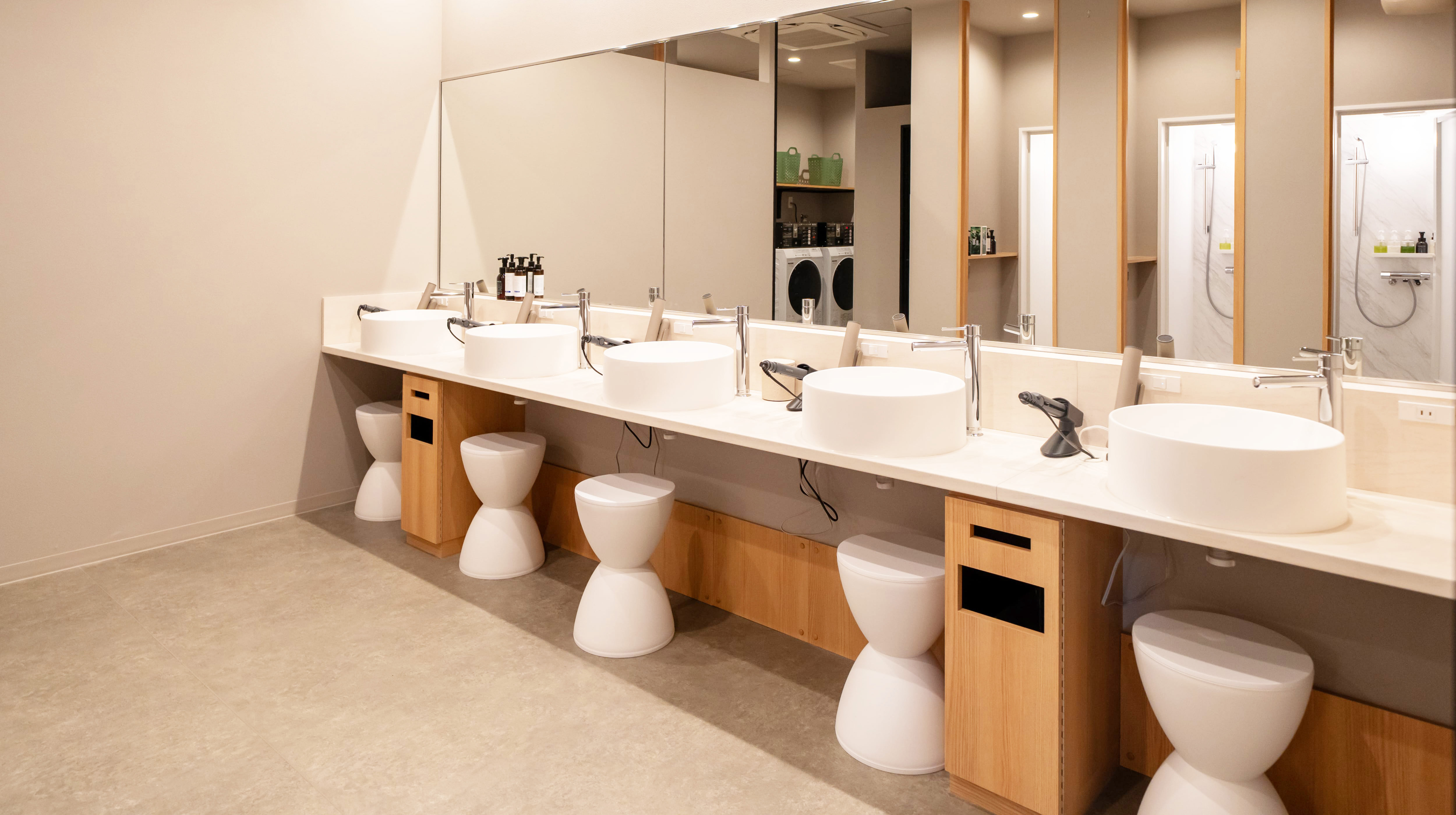 キャビンパウダールーム