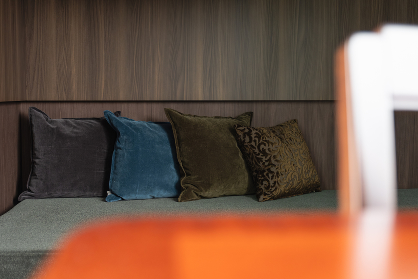 【連泊】鉄道と過ごす非日常、新しい旅の拠点. 観光にも出張にも便利