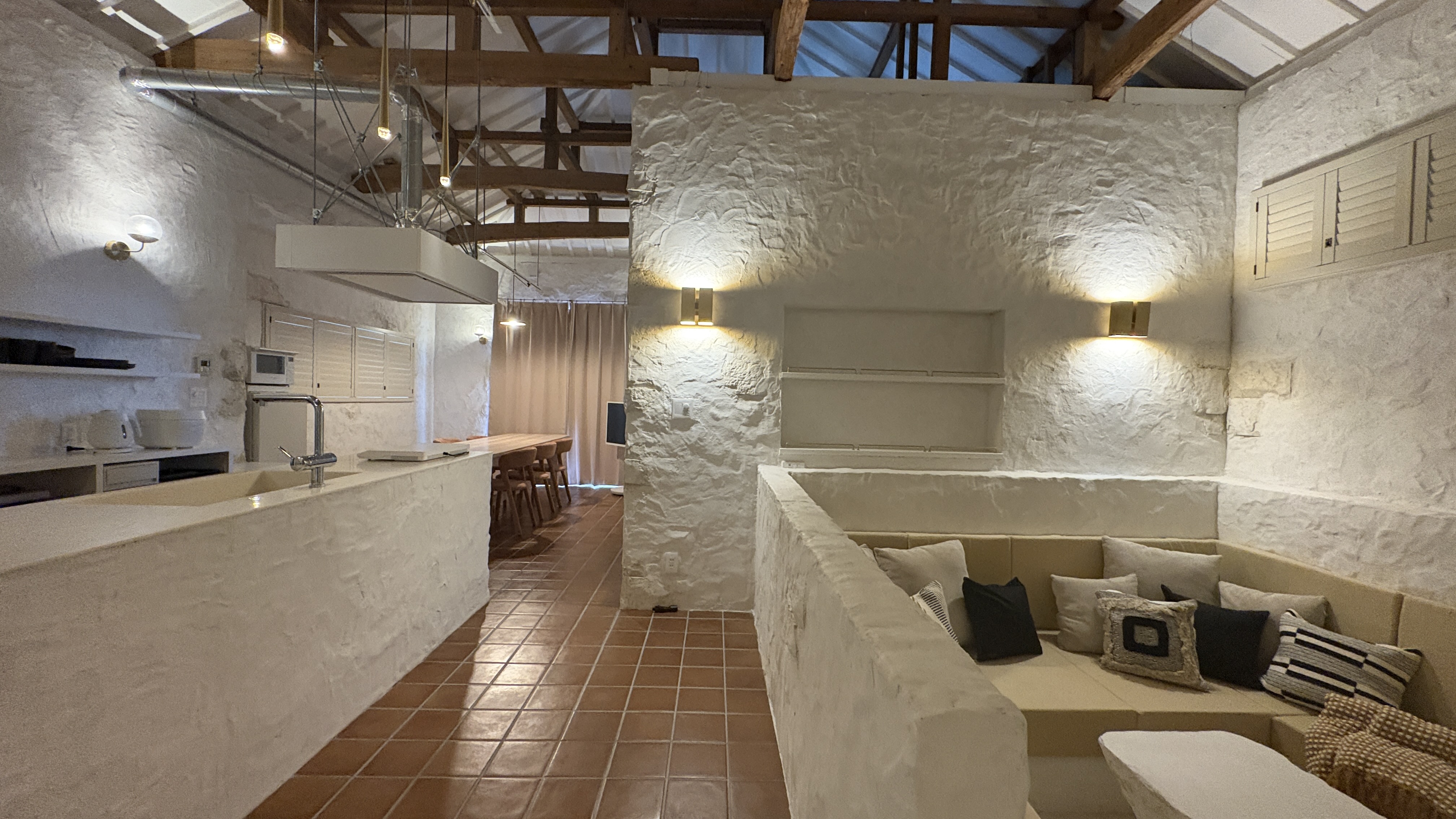 キッチンでおつまみを用意しながら動画の観賞会♪