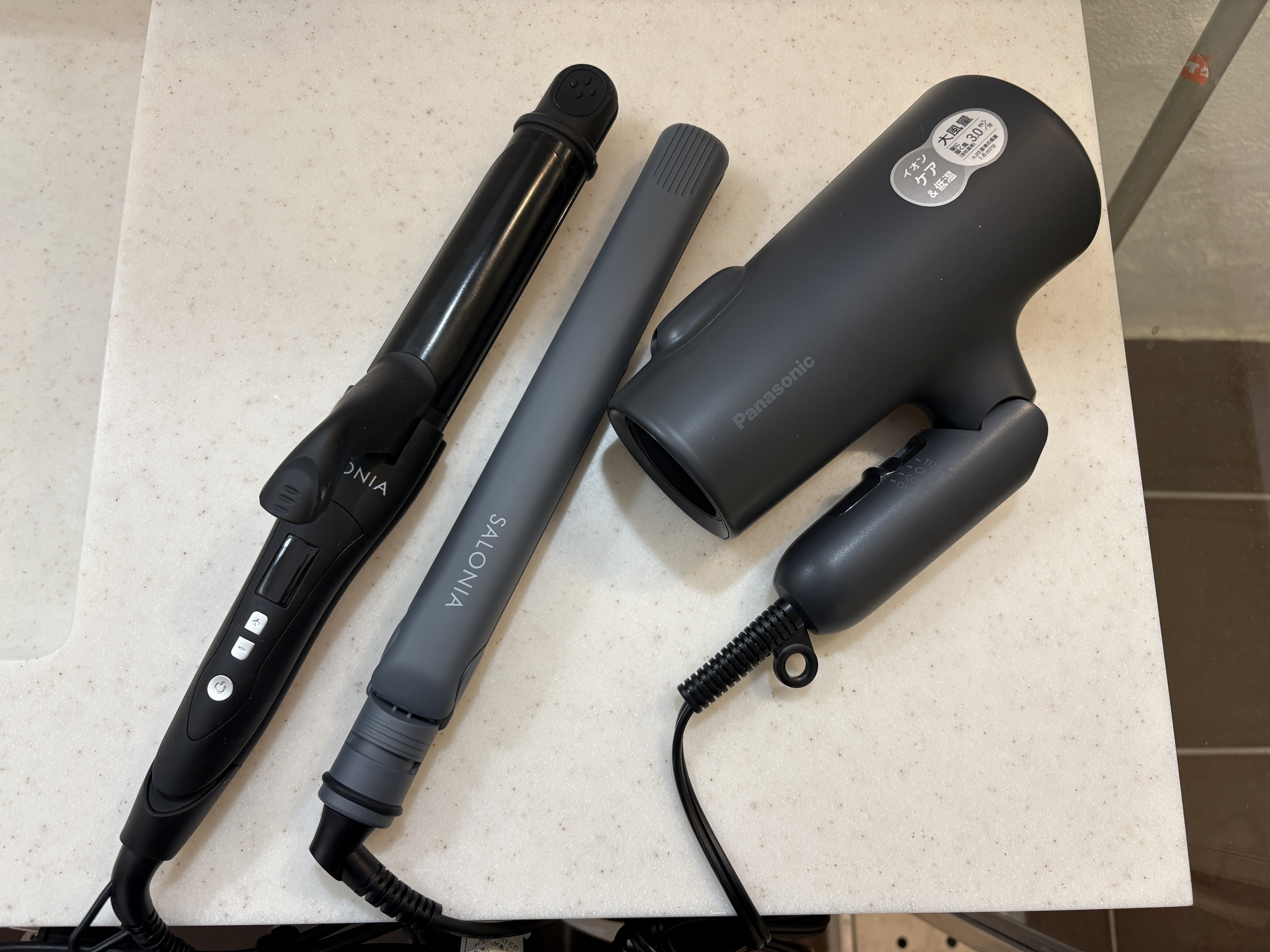 ドライヤー・ヘアアイロン