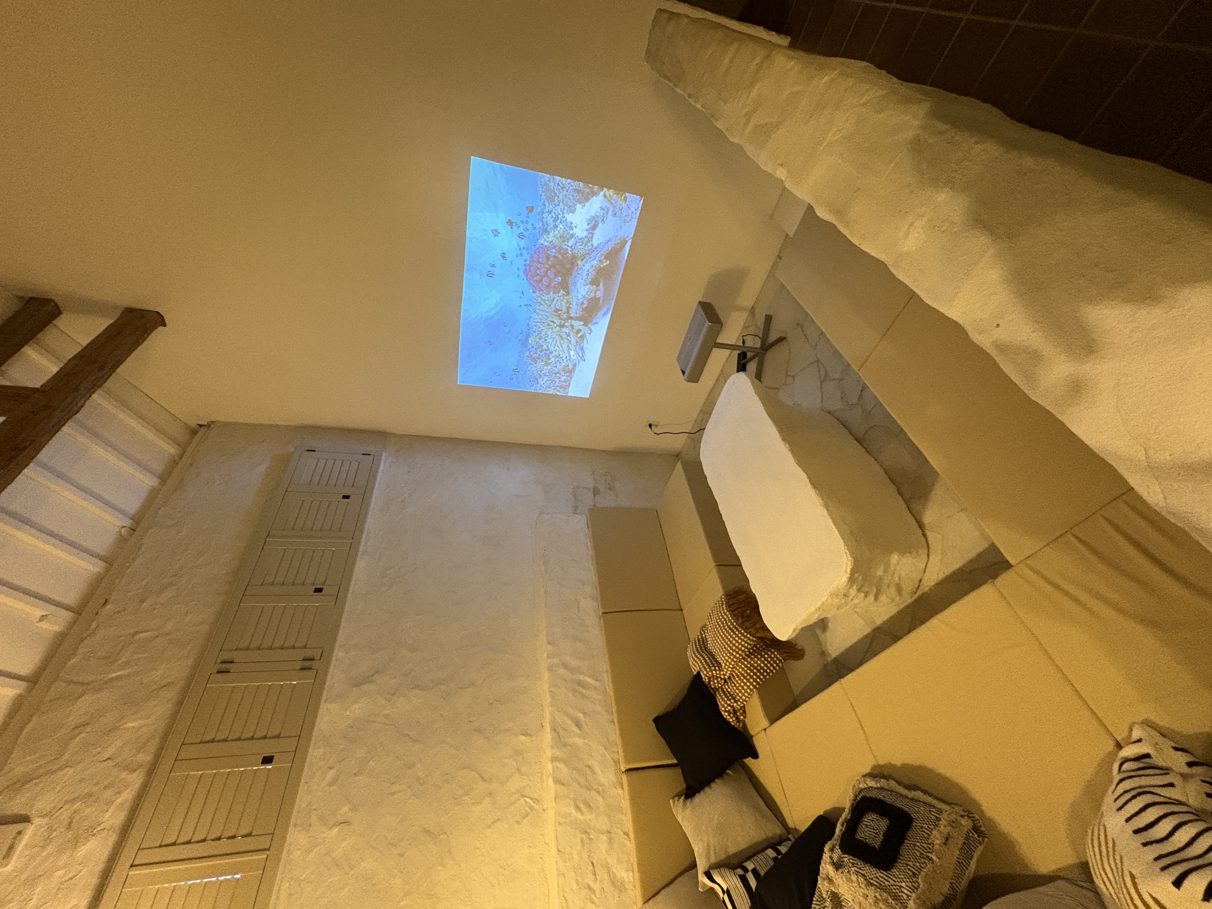 秘密基地みたいなリビングルーム