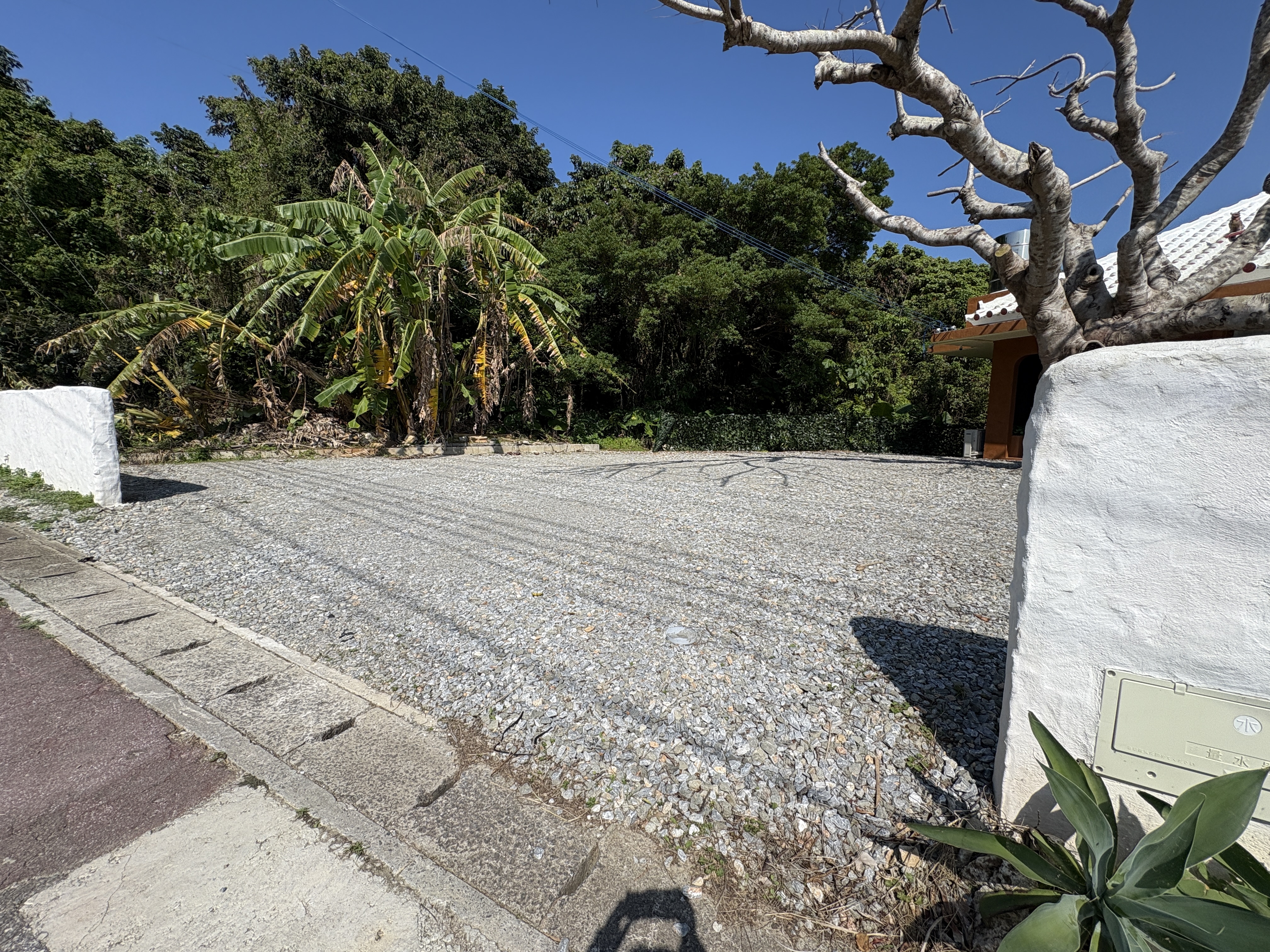 広めの駐車場です♪