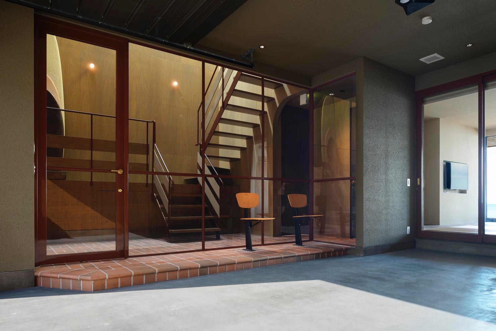 ガレージ「The Garage」