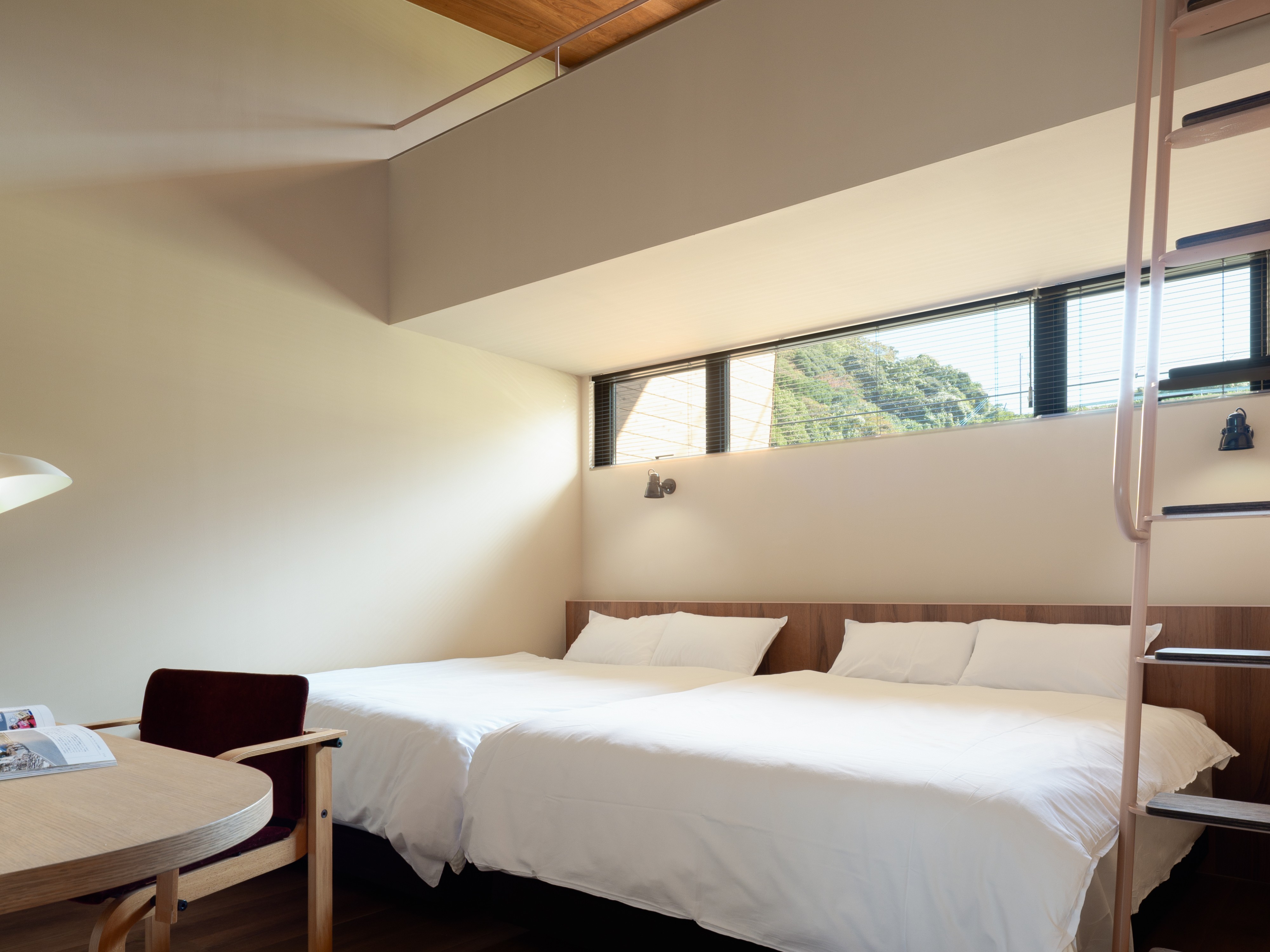 寝室「The Garage」