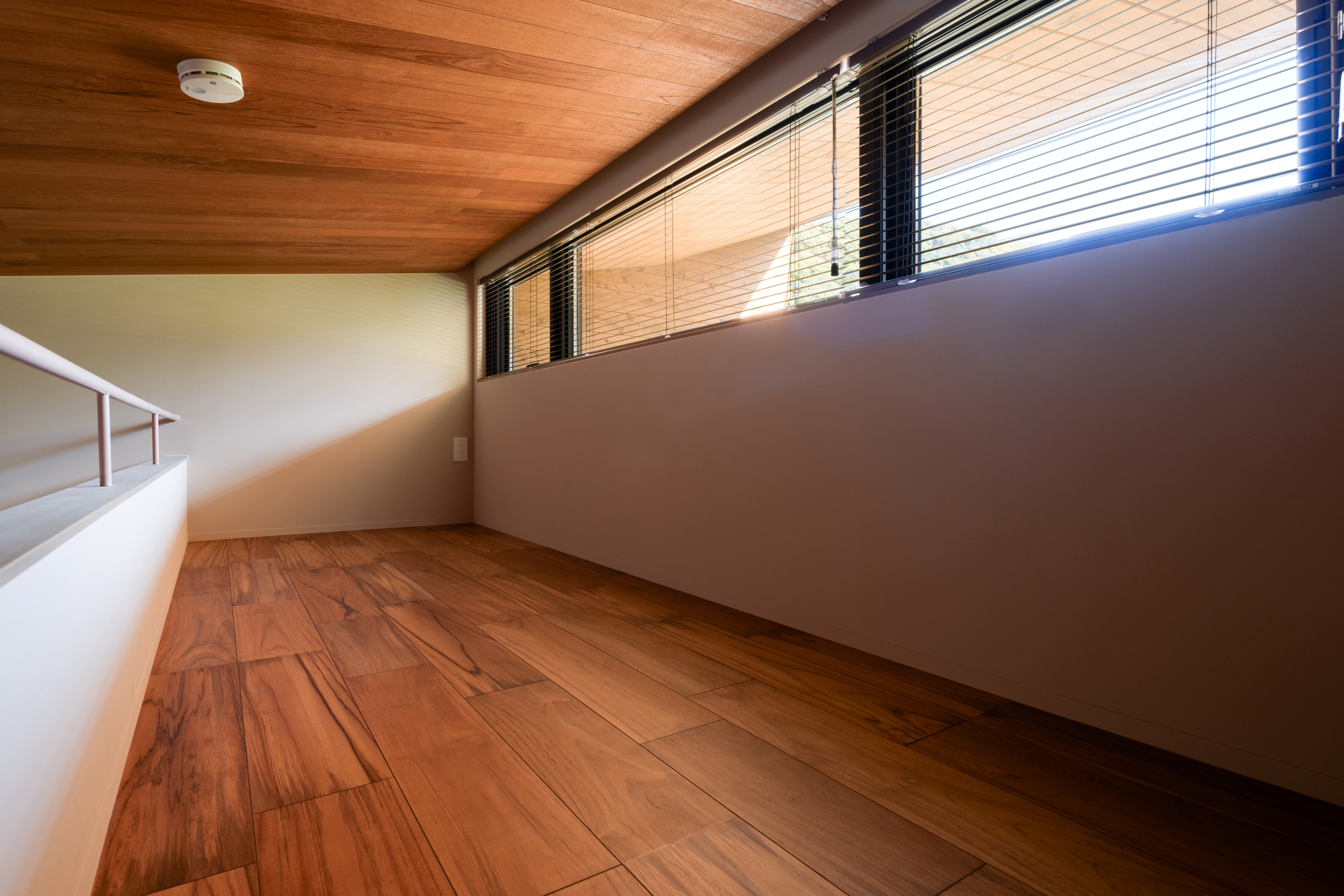 ロフト「The Garage」