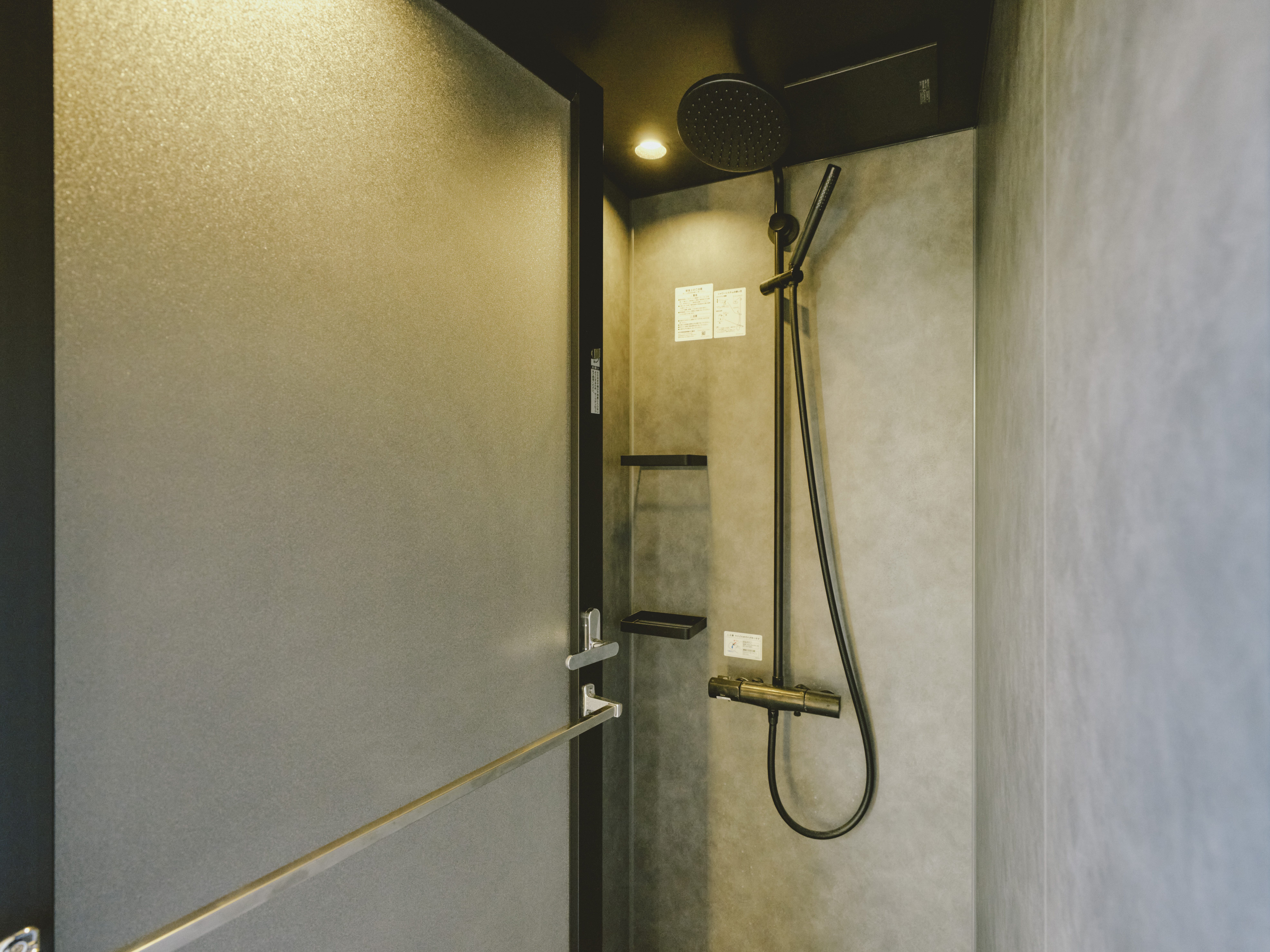 【全室共通】シャワーブース