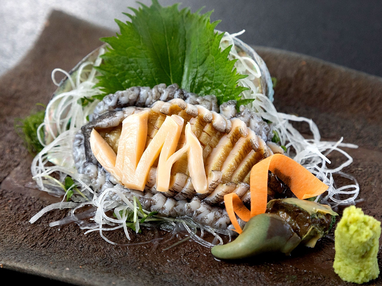 【お部屋出しまたは個室食】お好きな食べ方で！アワビ踊り焼き・刺身・ステーキから選べる【2食付き】