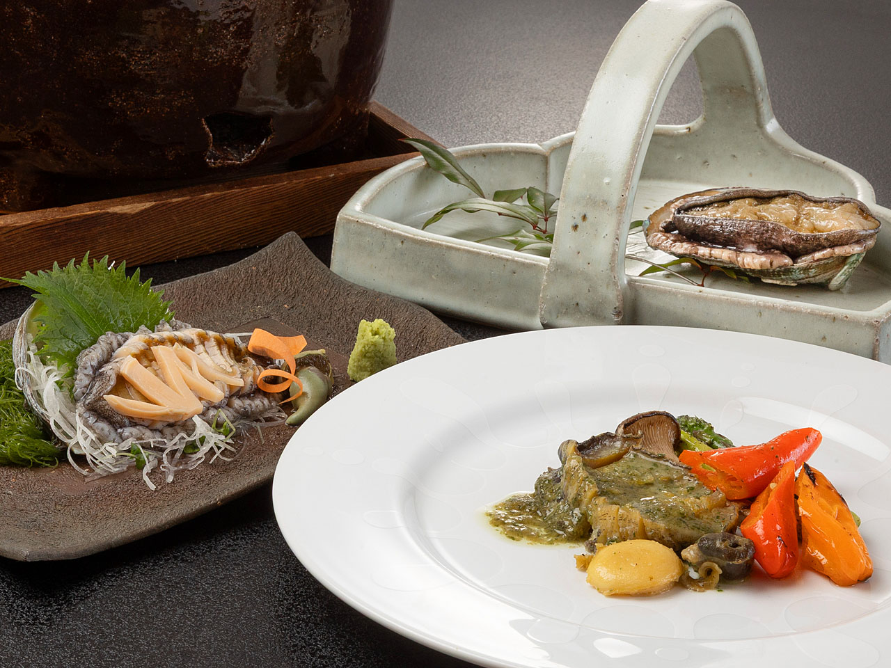 アワビの踊り焼き・アワビの刺身・アワビのステーキ