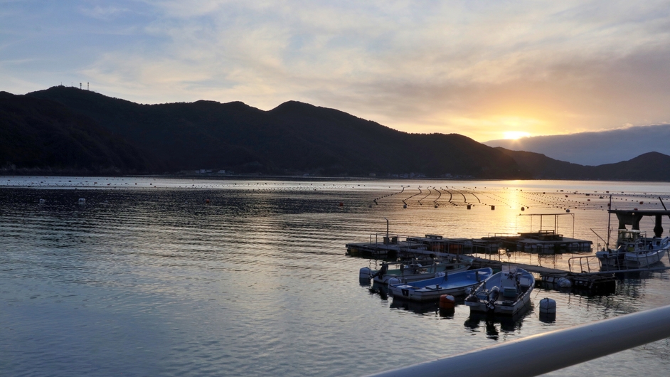 【1泊2食｜スタンダード】季節によって変わる豊富な海の幸を存分に味わう人気No.1プラン♪