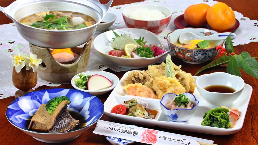 【1泊2食｜スタンダード】季節によって変わる豊富な海の幸を存分に味わう人気No.1プラン♪